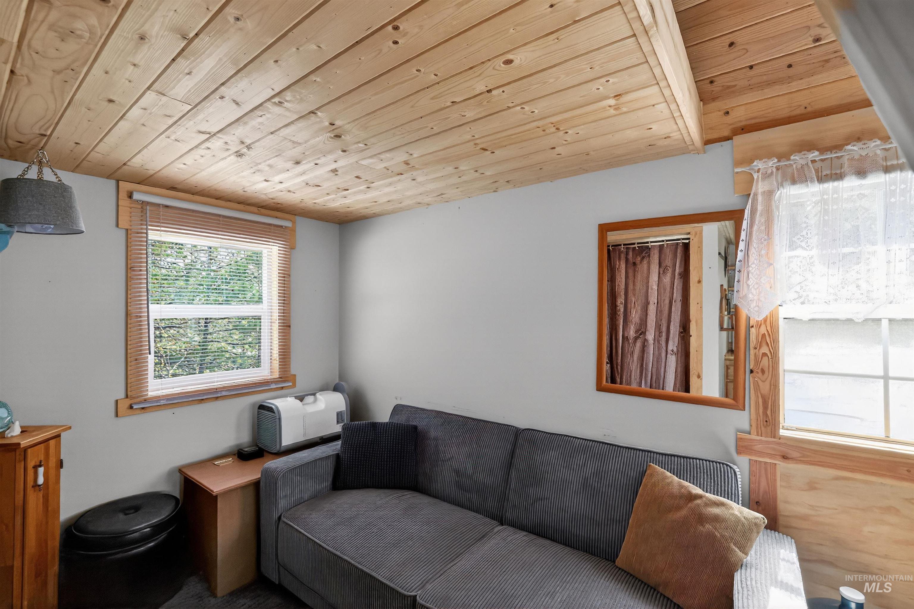 506 Hilltop Rd, Cascade, Idaho 83611, 1 Bathroom, Residential For Sale, Price $170,900, 99001196