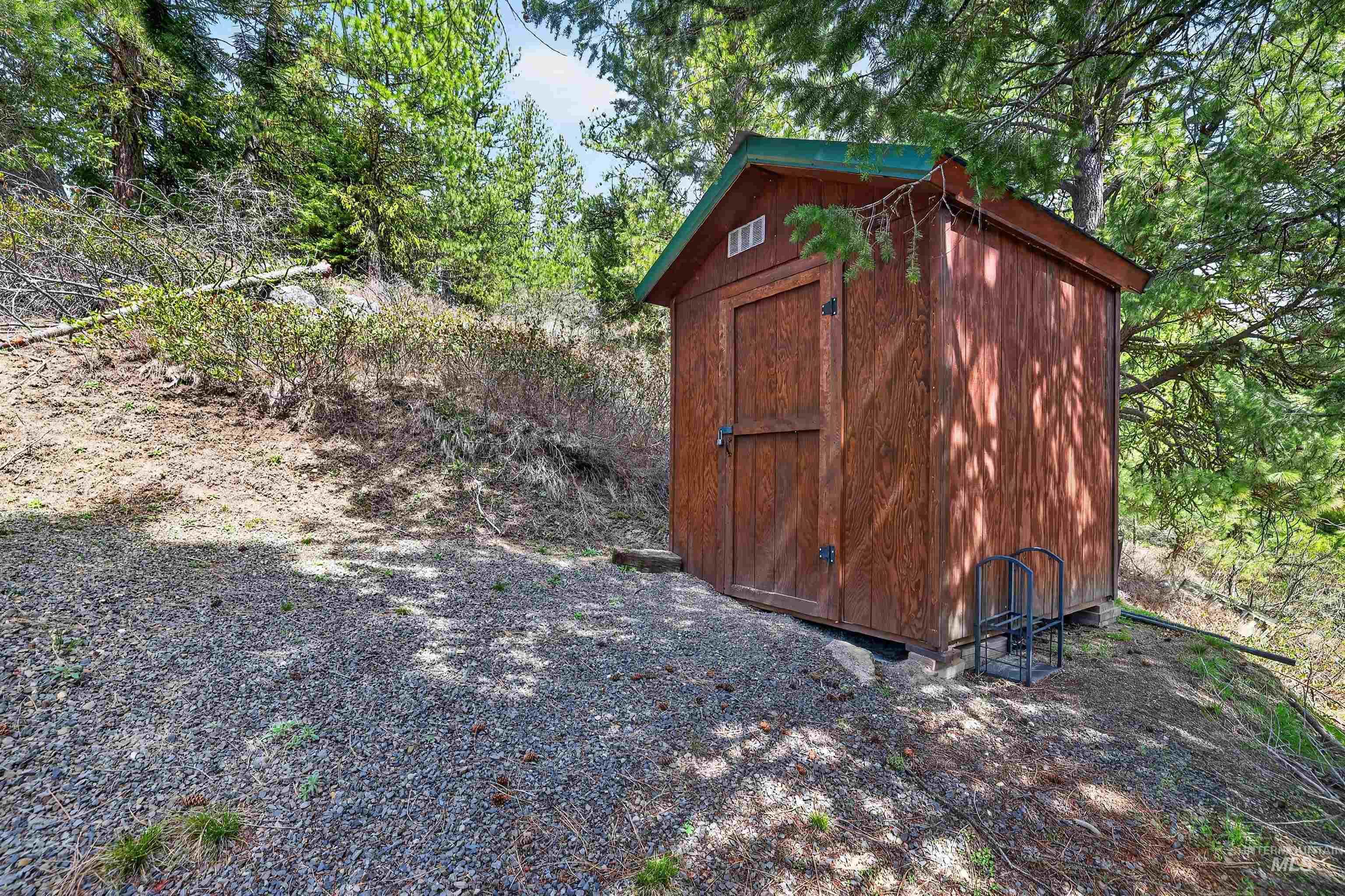 506 Hilltop Rd, Cascade, Idaho 83611, 1 Bathroom, Residential For Sale, Price $170,900, 99001196
