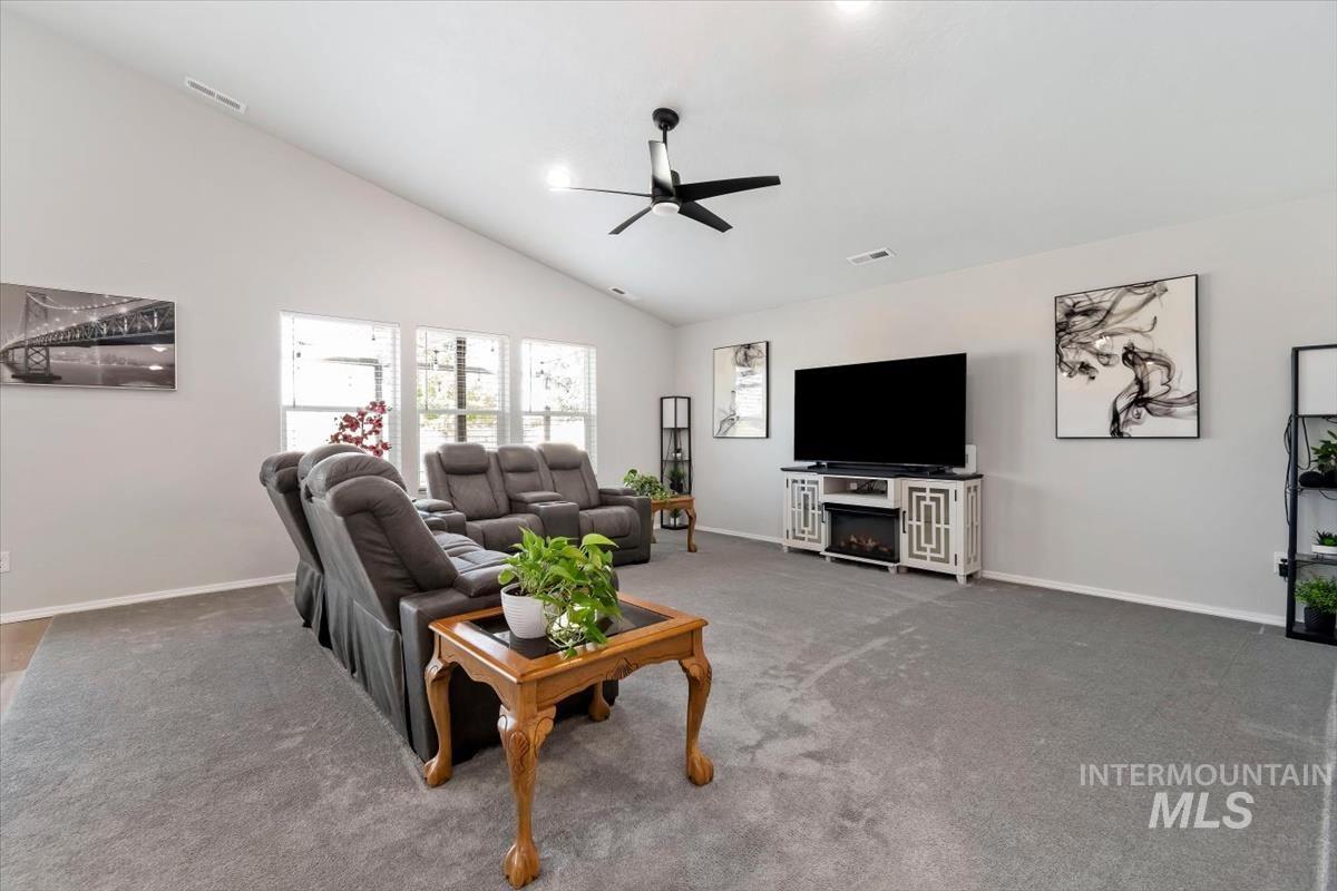 11194 Newton St, Caldwell, Idaho 83605, 4 Bedrooms, 2 Bathrooms, Residential For Sale, Price $424,900, 99001197