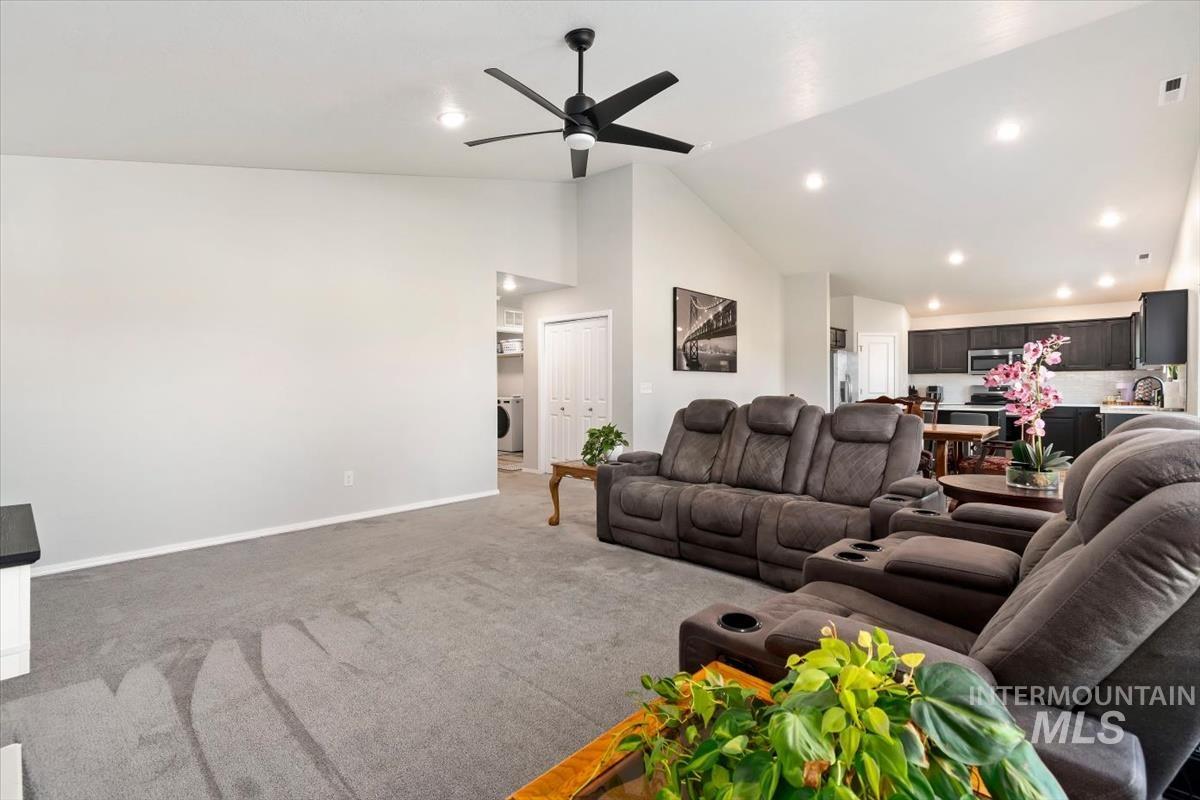 11194 Newton St, Caldwell, Idaho 83605, 4 Bedrooms, 2 Bathrooms, Residential For Sale, Price $424,900, 99001197
