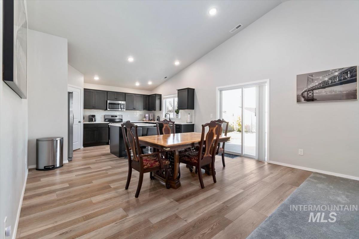 11194 Newton St, Caldwell, Idaho 83605, 4 Bedrooms, 2 Bathrooms, Residential For Sale, Price $424,900, 99001197