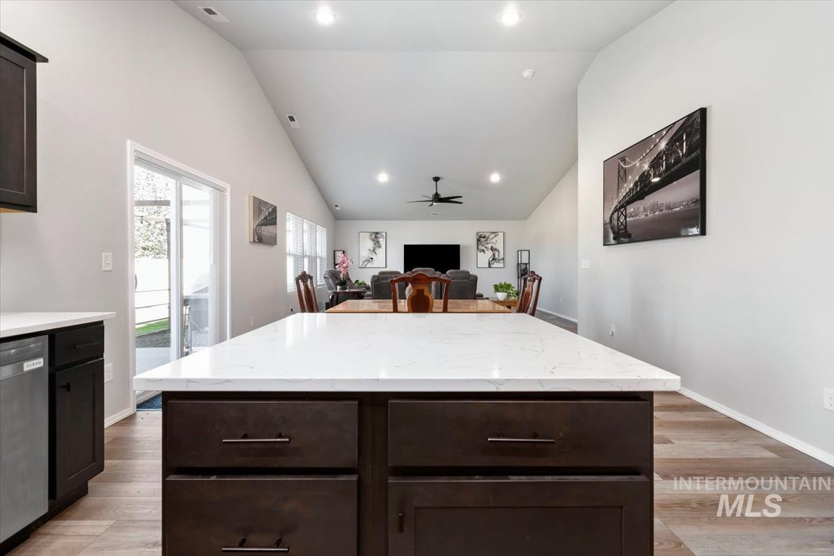 11194 Newton St, Caldwell, Idaho 83605, 4 Bedrooms, 2 Bathrooms, Residential For Sale, Price $424,900, 99001197