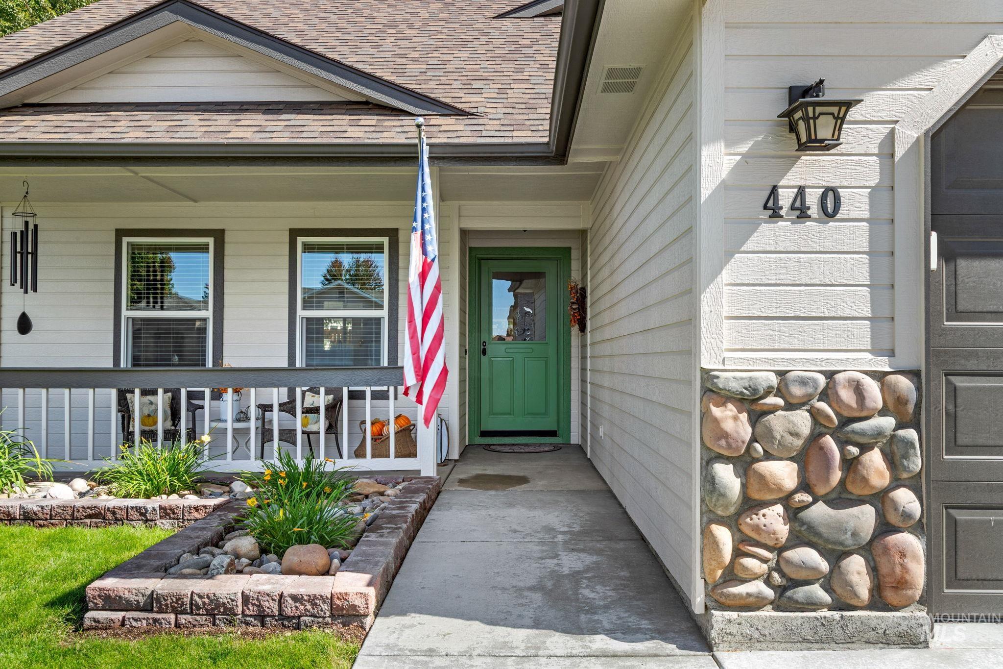 440 N Nebula Ave, Star, Idaho 83669, 3 Bedrooms, 2 Bathrooms, Residential For Sale, Price $469,000, 99001201