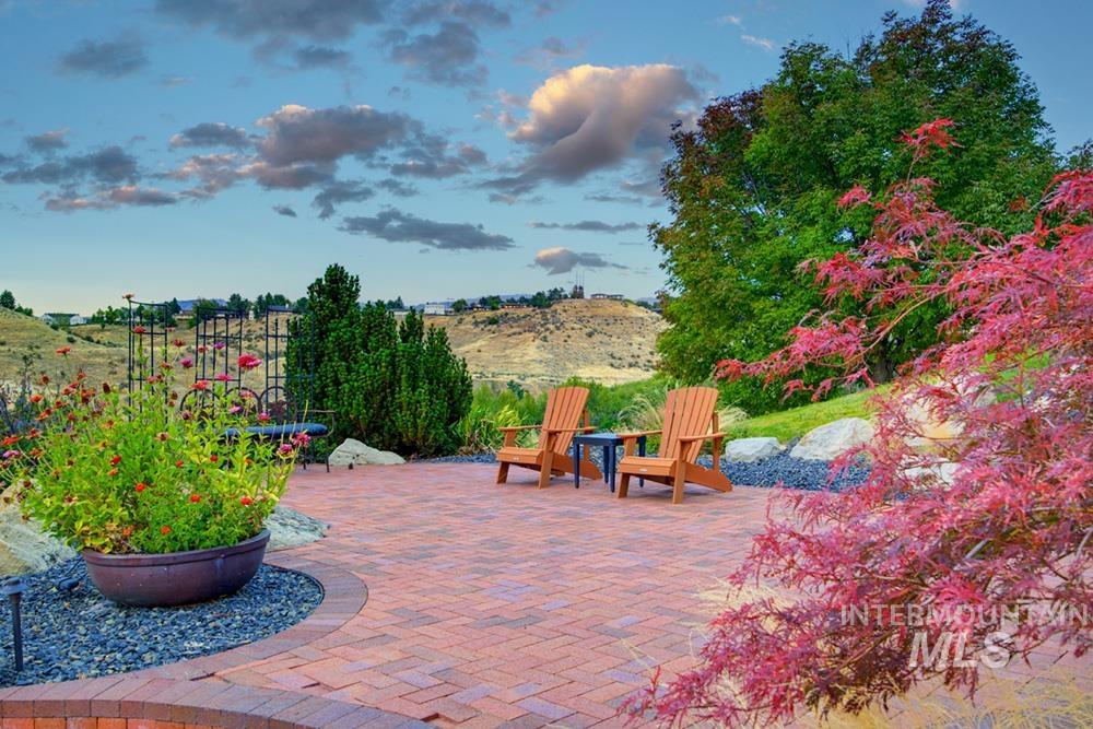2797 N Cliffview Pl, Boise, Idaho 83702, 5 Bedrooms, 3 Bathrooms, Residential For Sale, Price $1,595,000, 99001202