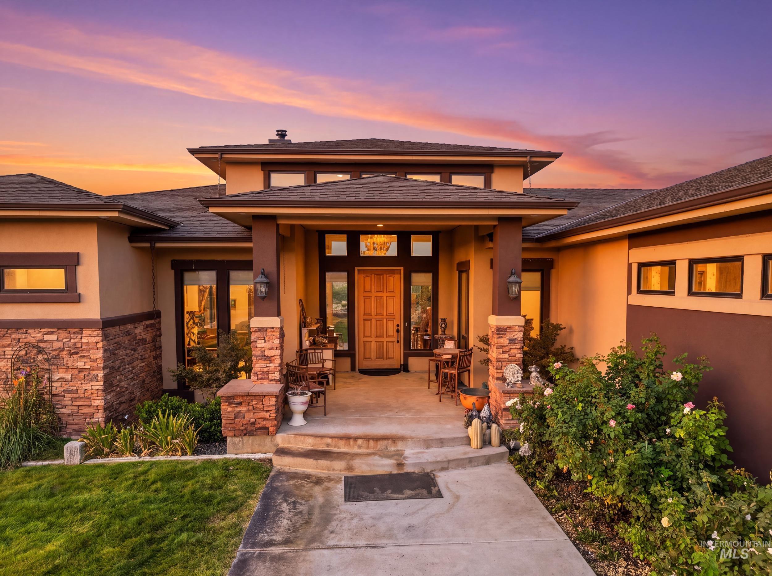 108 Twilight Trail, Marsing, Idaho 83639, 2 Bedrooms, 2 Bathrooms, Residential For Sale, Price $925,000, 99001204