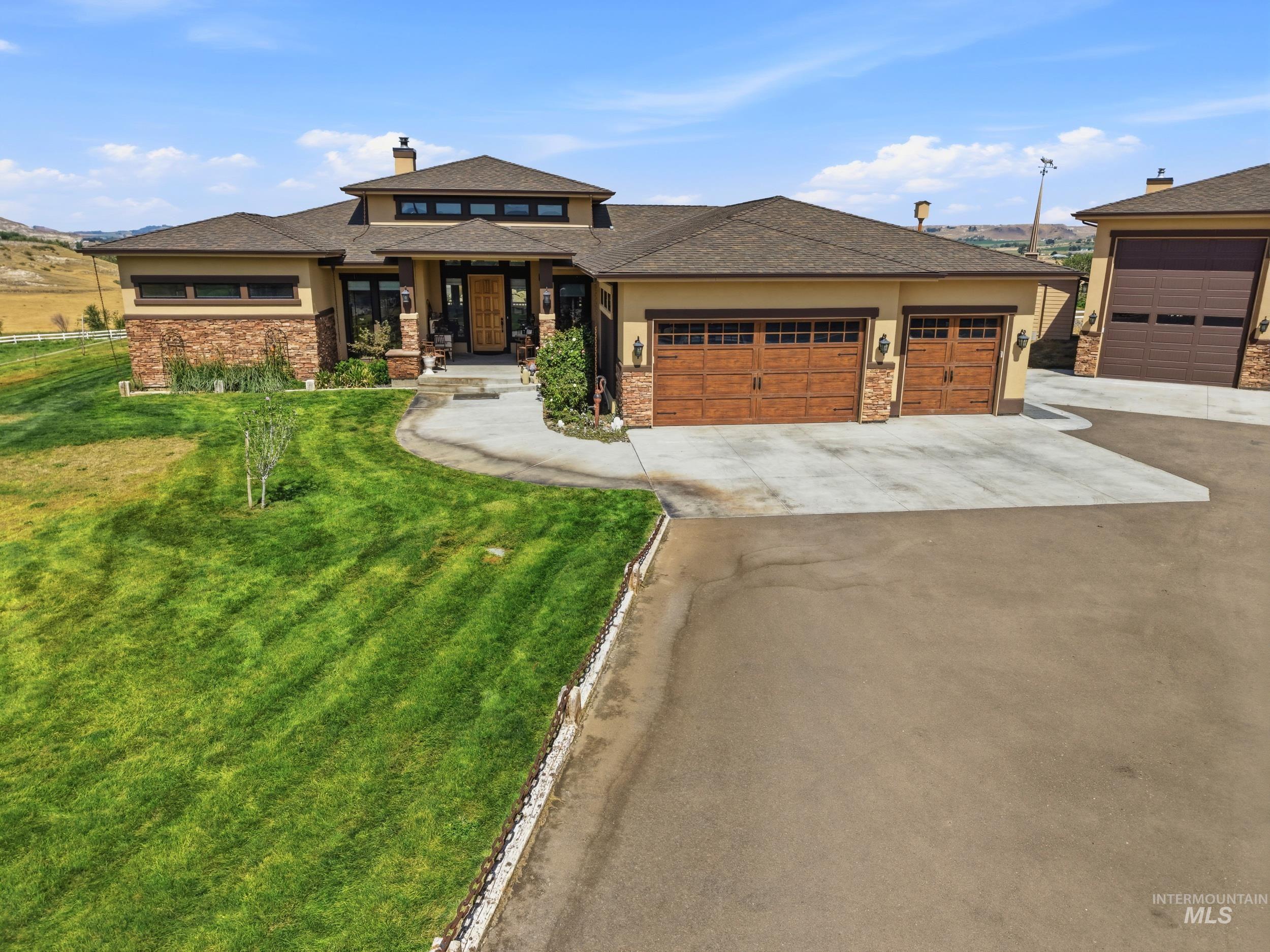 108 Twilight Trail, Marsing, Idaho 83639, 2 Bedrooms, 2 Bathrooms, Residential For Sale, Price $925,000, 99001204