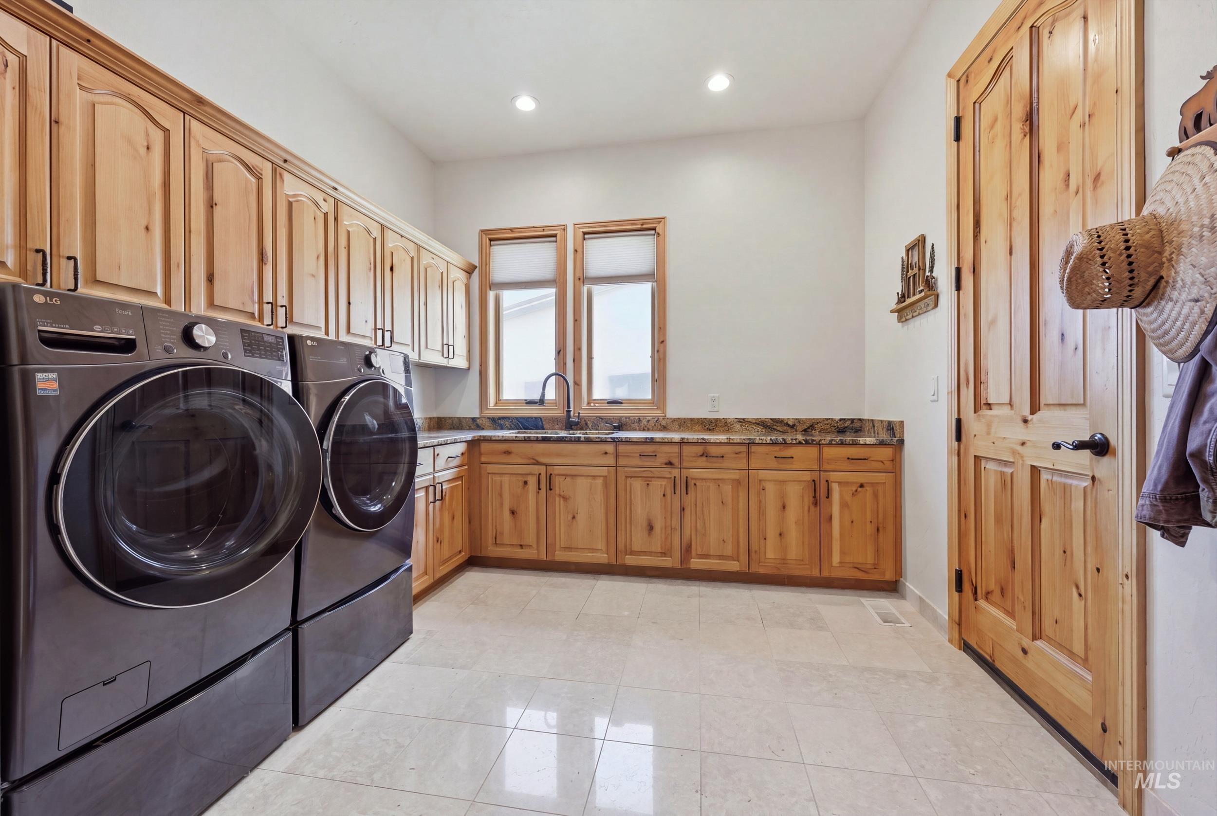 108 Twilight Trail, Marsing, Idaho 83639, 2 Bedrooms, 2 Bathrooms, Residential For Sale, Price $925,000, 99001204