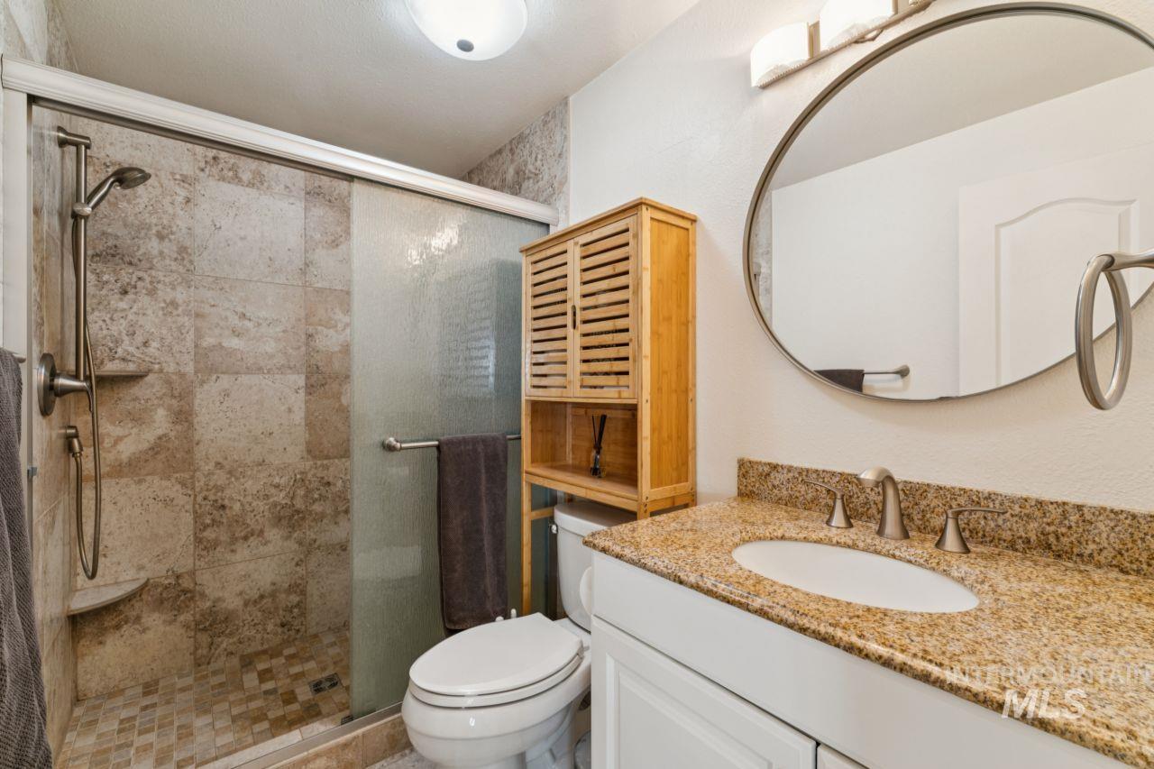 3055 S Virginia Ave, Boise, Idaho 83705, 2 Bedrooms, 1 Bathroom, Residential For Sale, Price $369,000, 99001206