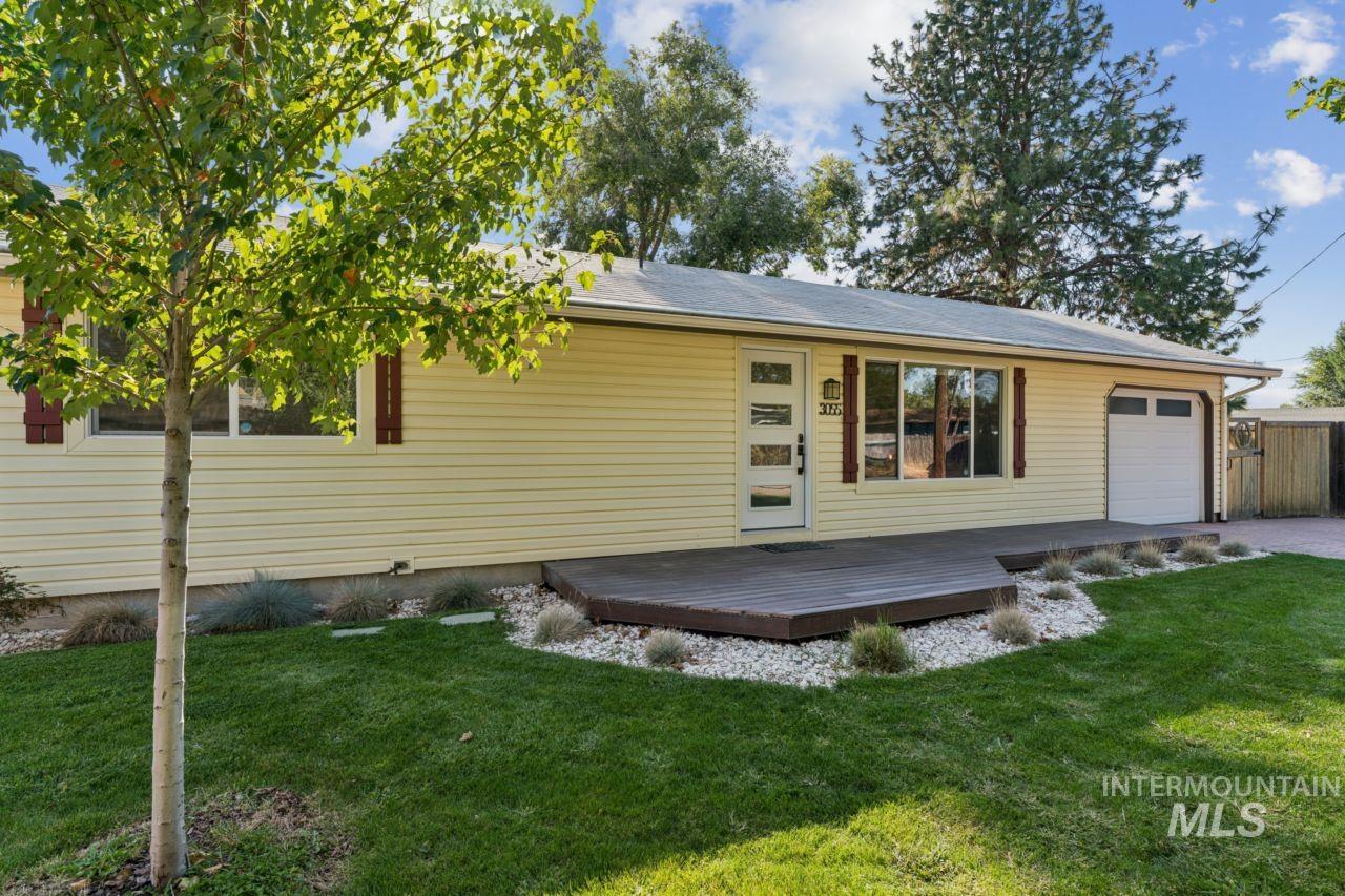 3055 S Virginia Ave, Boise, Idaho 83705, 2 Bedrooms, 1 Bathroom, Residential For Sale, Price $369,000, 99001206