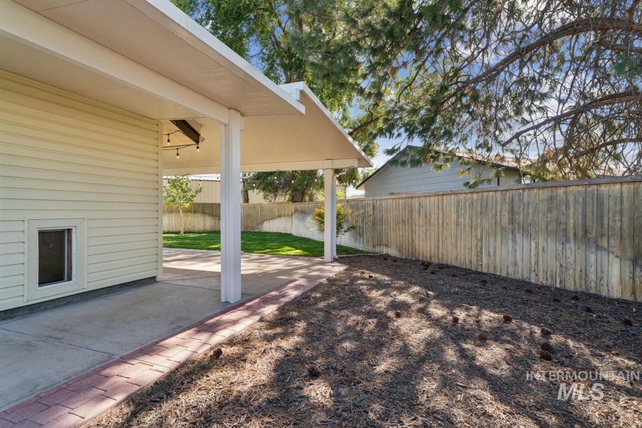 3055 S Virginia Ave, Boise, Idaho 83705, 2 Bedrooms, 1 Bathroom, Residential For Sale, Price $369,000, 99001206
