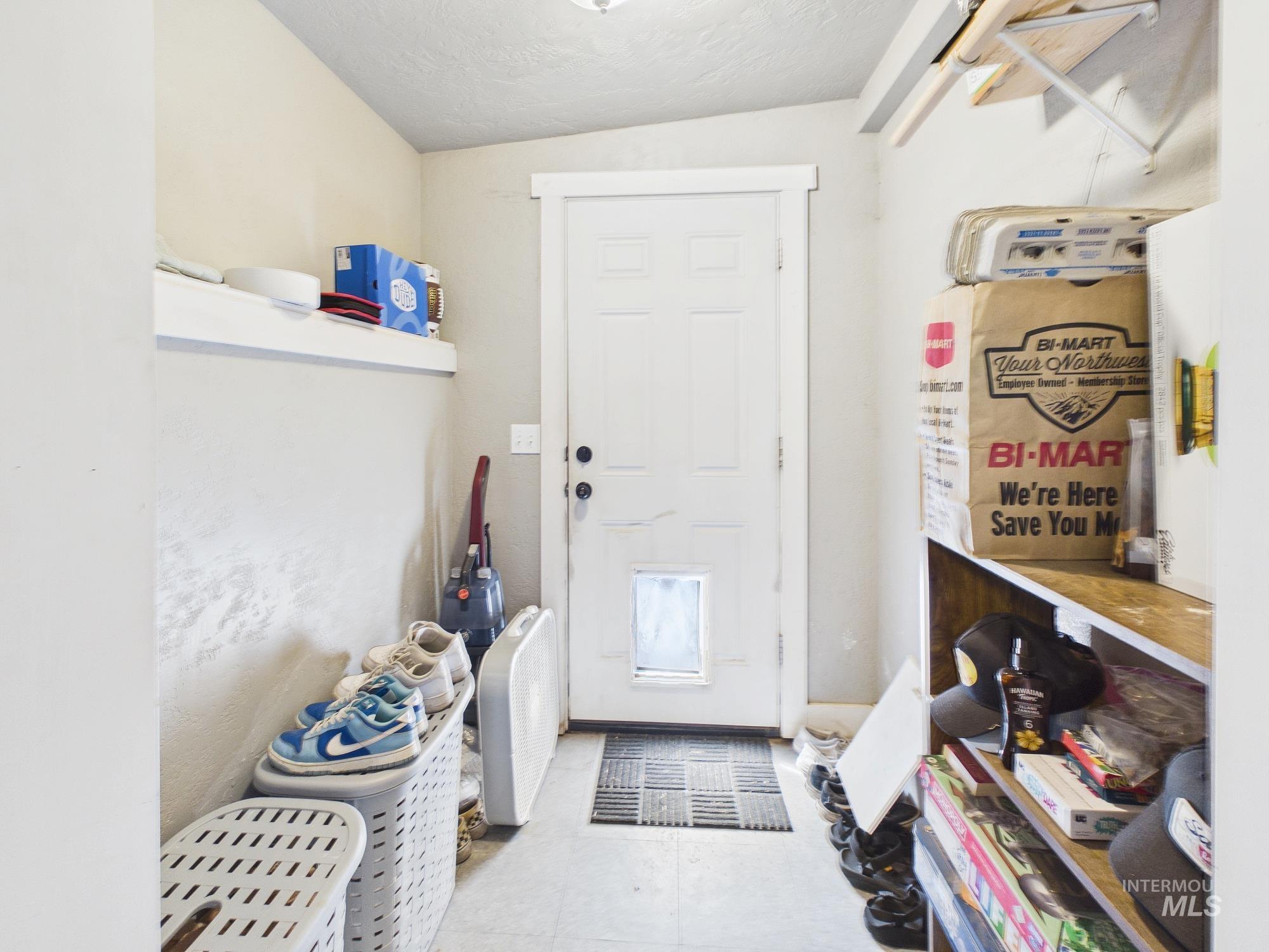 831 E 1st St & 207 S DeClark, Emmett, Idaho 83617, 3 Bedrooms, 2 Bathrooms, Residential For Sale, Price $360,000, 99001207