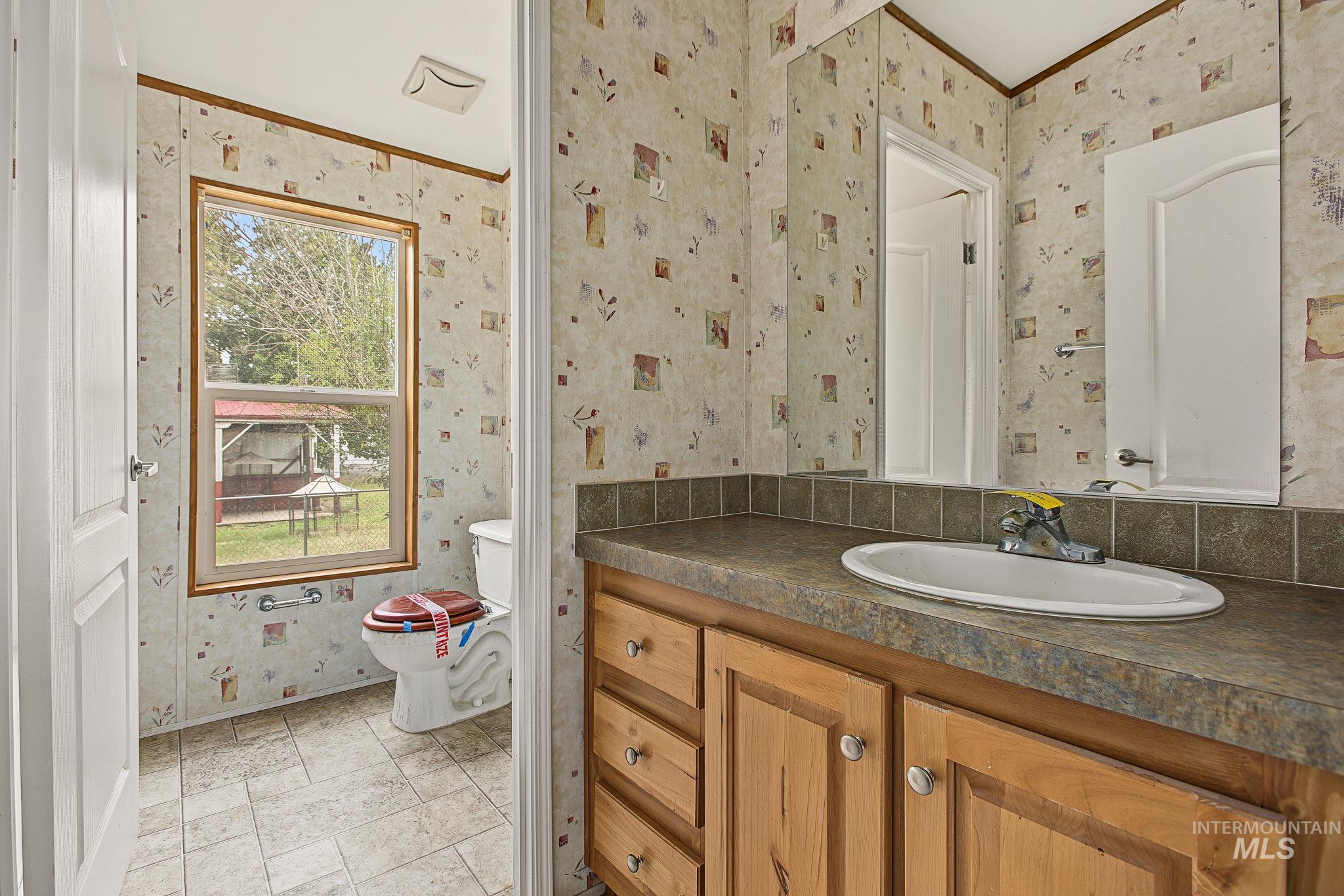 3386 Montana Street, Kamiah, Idaho 83536, 3 Bedrooms, 2 Bathrooms, Residential For Sale, Price $260,000, 99001208
