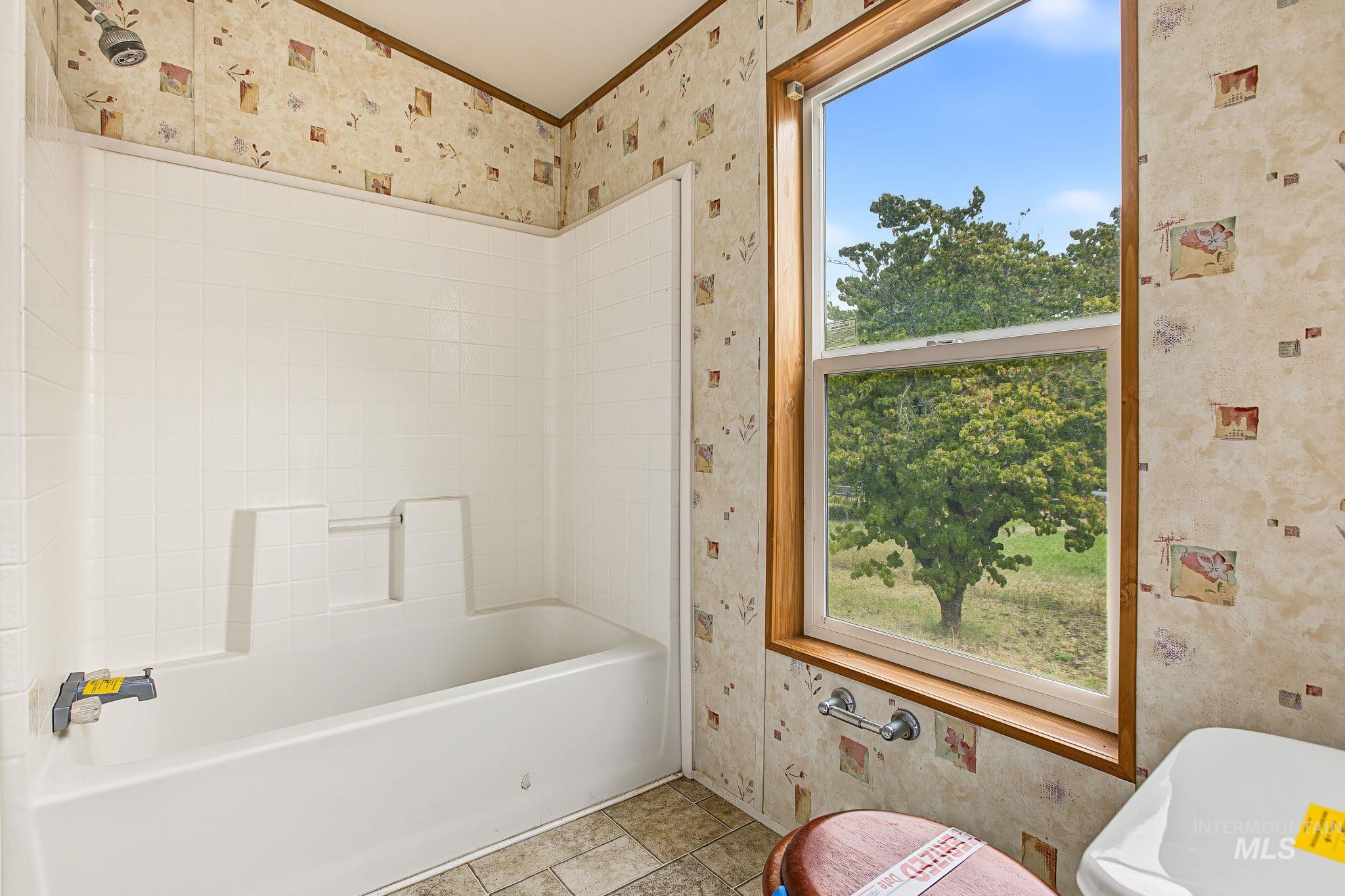 3386 Montana Street, Kamiah, Idaho 83536, 3 Bedrooms, 2 Bathrooms, Residential For Sale, Price $260,000, 99001208