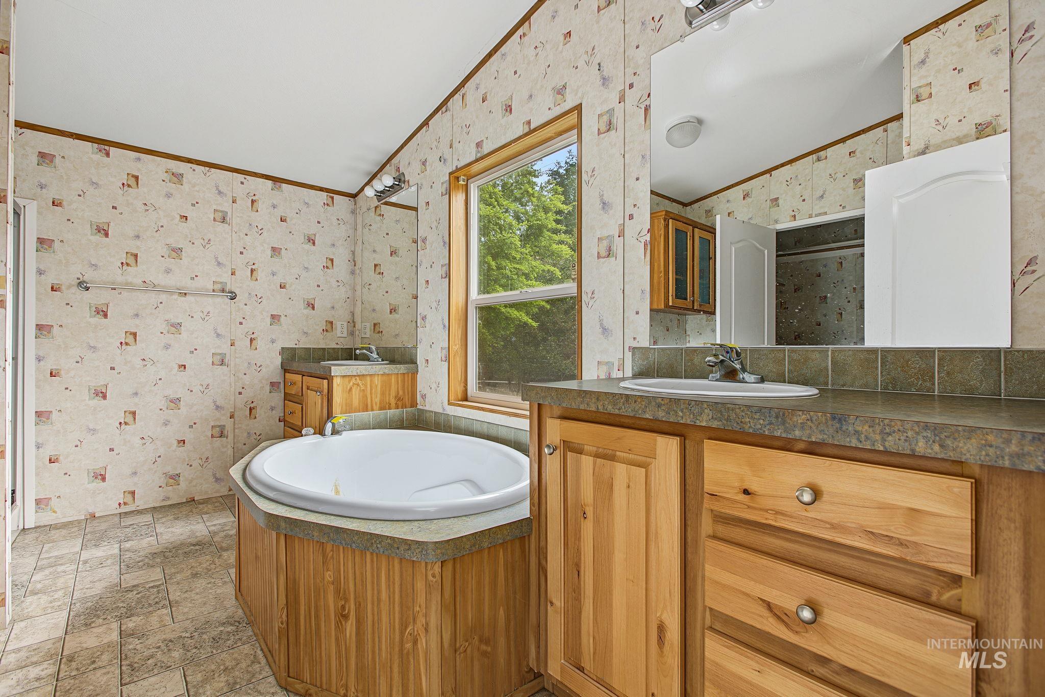 3386 Montana Street, Kamiah, Idaho 83536, 3 Bedrooms, 2 Bathrooms, Residential For Sale, Price $260,000, 99001208