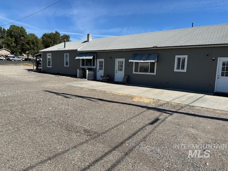 94 N Oneida, Glenns Ferry, Idaho 83623, 3 Bedrooms, 3 Bathrooms, Residential For Sale, Price $279,000, 99001209