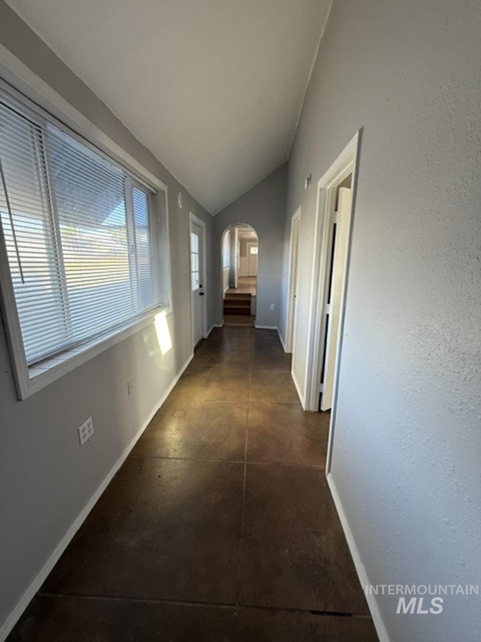 94 N Oneida, Glenns Ferry, Idaho 83623, 3 Bedrooms, 3 Bathrooms, Residential For Sale, Price $279,000, 99001209