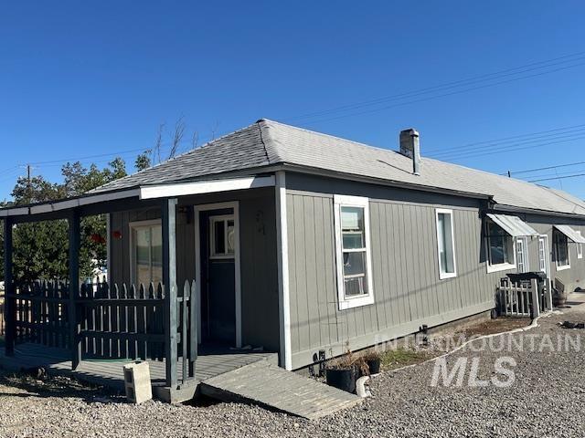94 N Oneida, Glenns Ferry, Idaho 83623, 2 Bedrooms, 2 Bathrooms, Residential Income For Sale, Price $279,000,MLS 99001210