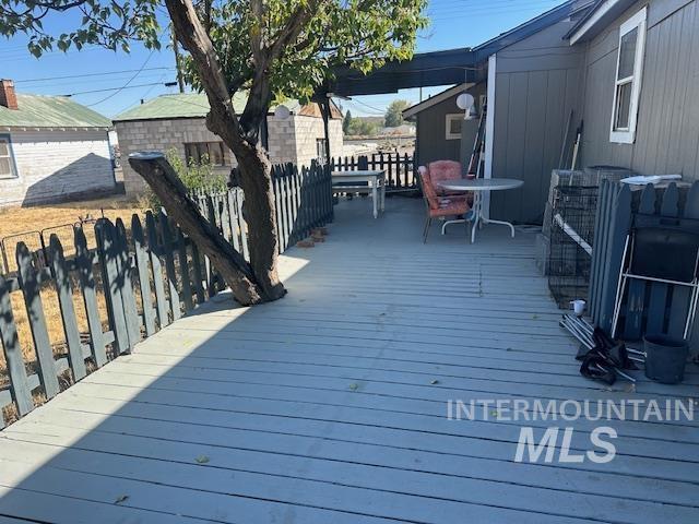 94 N Oneida, Glenns Ferry, Idaho 83623, 2 Bedrooms, 2 Bathrooms, Residential Income For Sale, Price $279,000,MLS 99001210