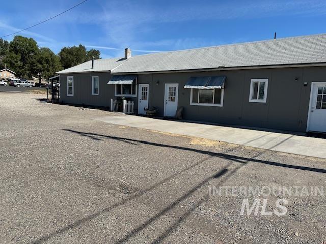 94 N Oneida, Glenns Ferry, Idaho 83623, 2 Bedrooms, 2 Bathrooms, Residential Income For Sale, Price $279,000,MLS 99001210