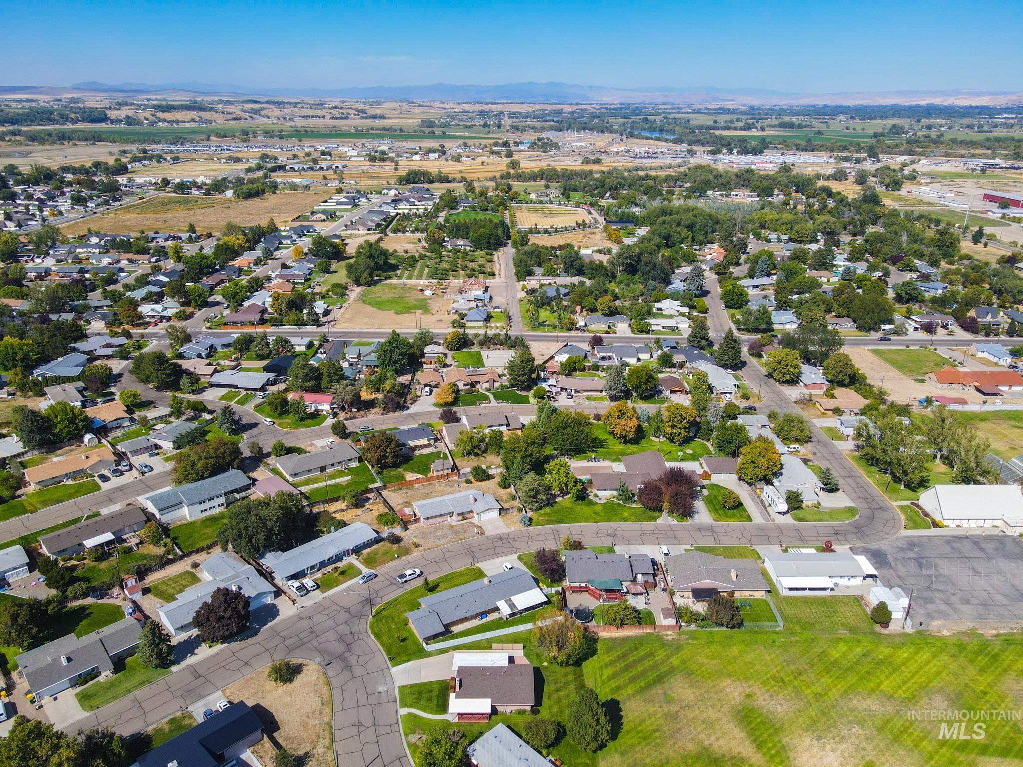 96 NW 12th Street, Ontario, Oregon 97914, 4 Bedrooms, 2 Bathrooms, Residential For Sale, Price $339,000, 99001211