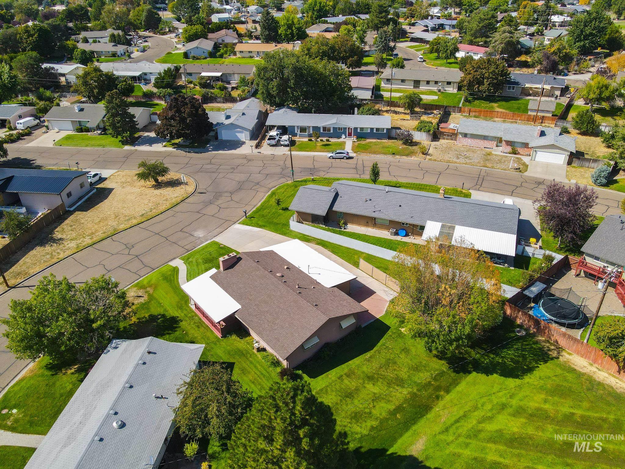 96 NW 12th Street, Ontario, Oregon 97914, 4 Bedrooms, 2 Bathrooms, Residential For Sale, Price $339,000, 99001211