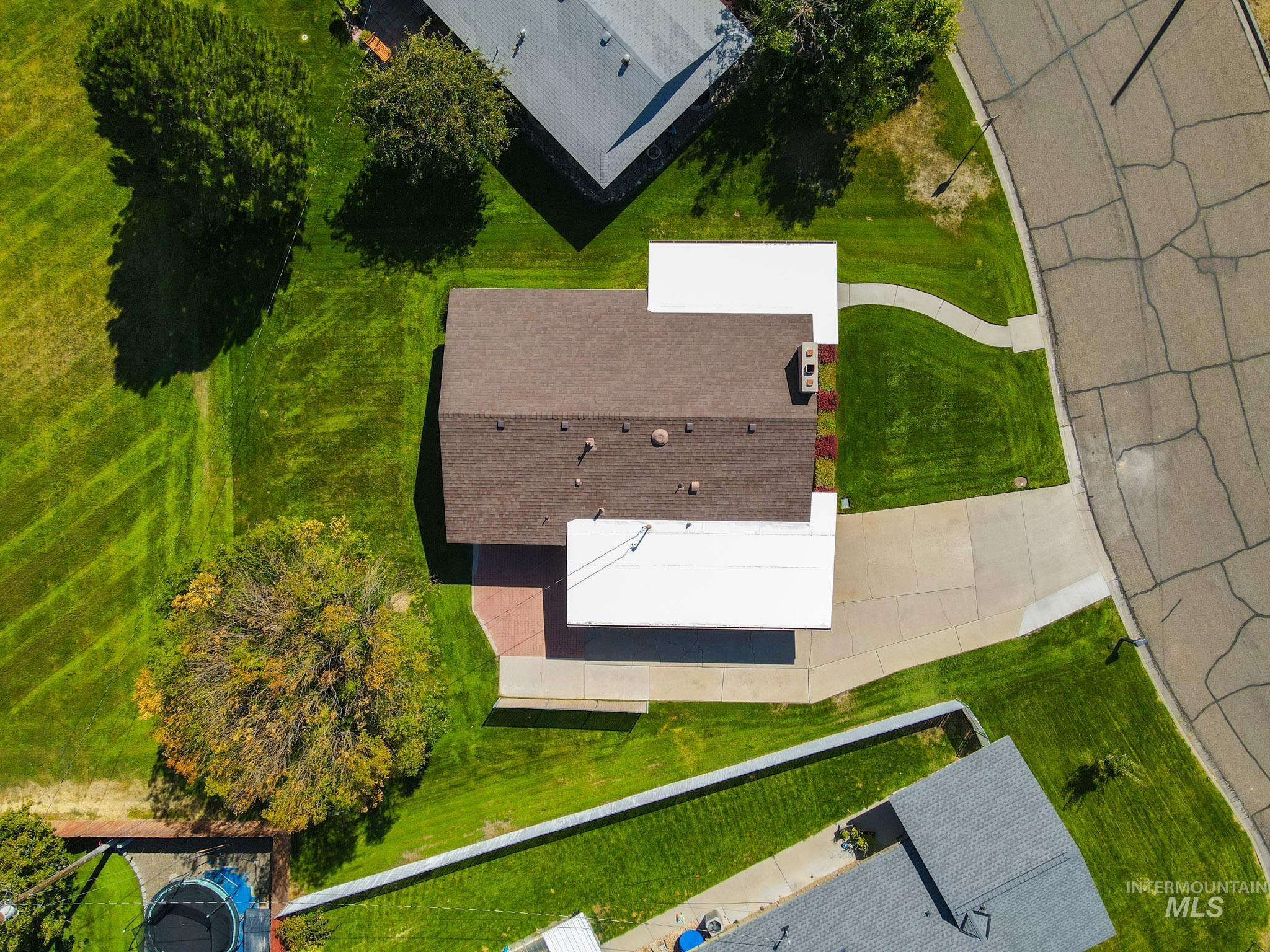 96 NW 12th Street, Ontario, Oregon 97914, 4 Bedrooms, 2 Bathrooms, Residential For Sale, Price $339,000, 99001211