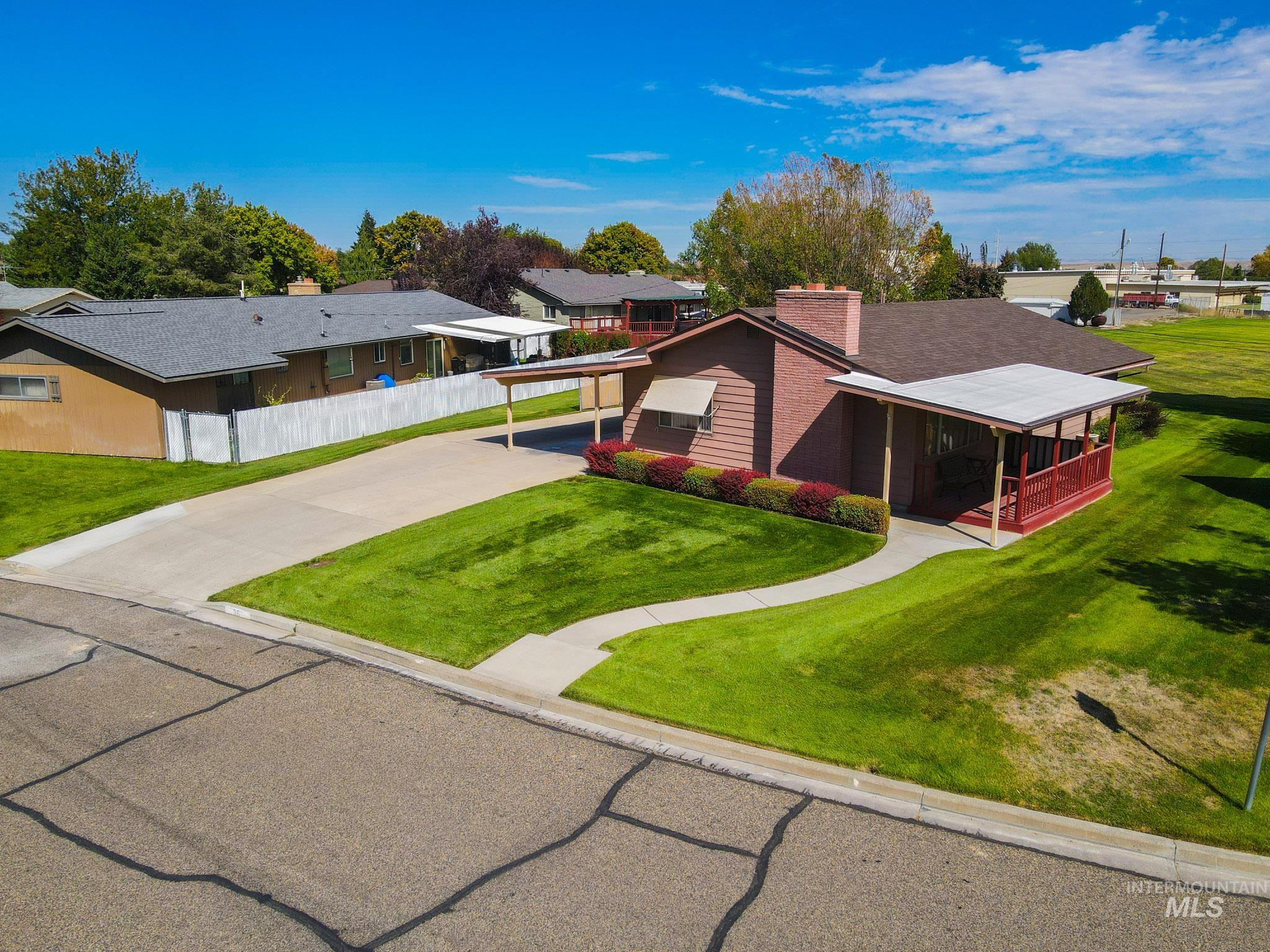 96 NW 12th Street, Ontario, Oregon 97914, 4 Bedrooms, 2 Bathrooms, Residential For Sale, Price $339,000, 99001211