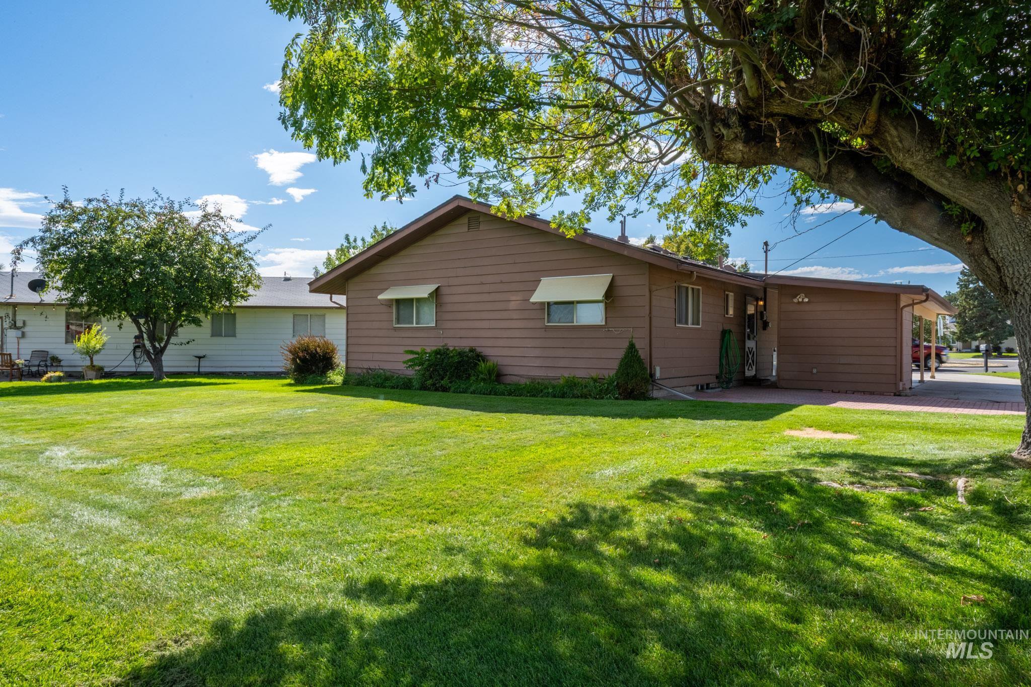 96 NW 12th Street, Ontario, Oregon 97914, 4 Bedrooms, 2 Bathrooms, Residential For Sale, Price $339,000, 99001211