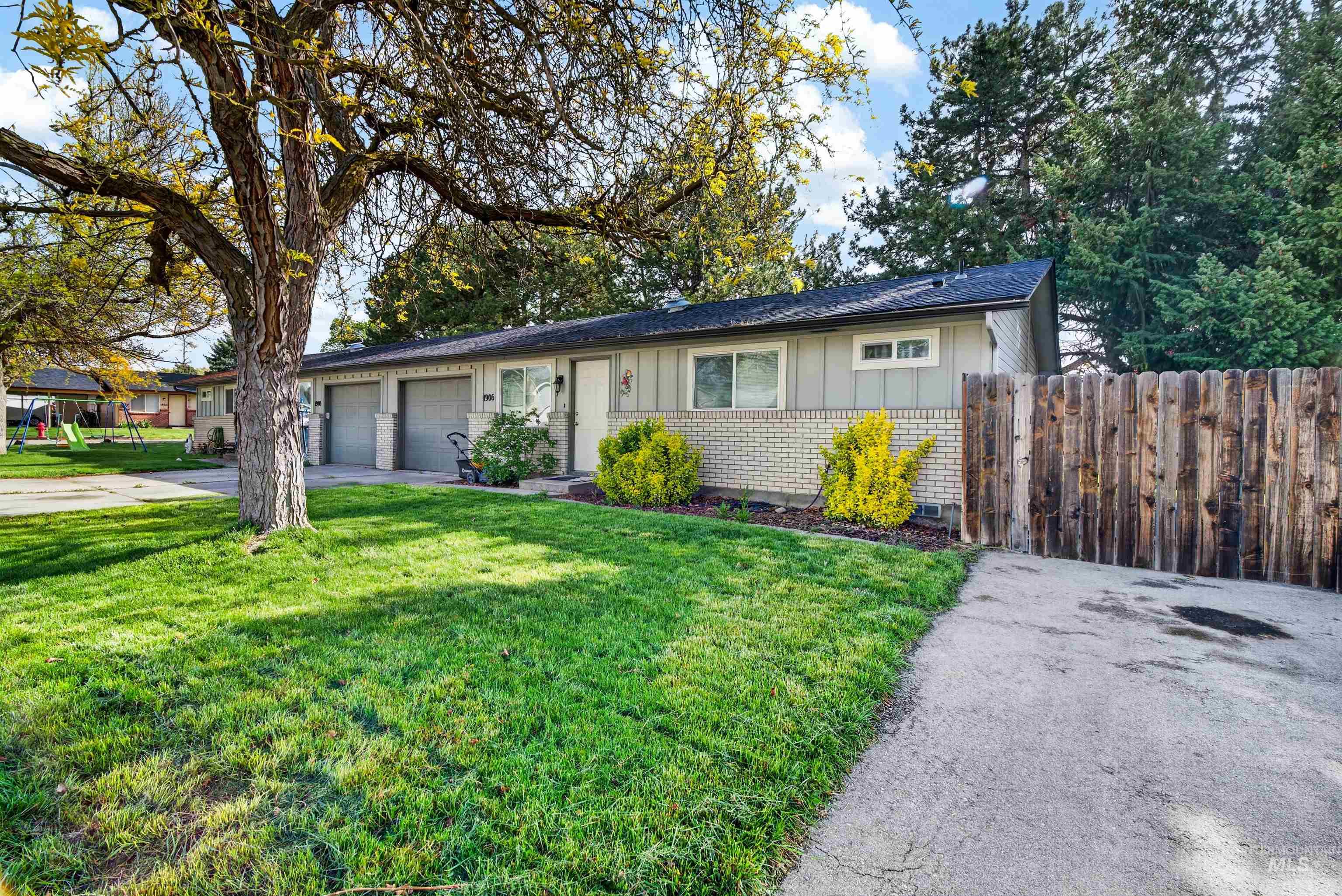 1906 - 1908 N Allumbaugh St, Boise, Idaho 83704, 2 Bedrooms, 1 Bathroom, Residential Income For Sale, Price $509,000, 99001212