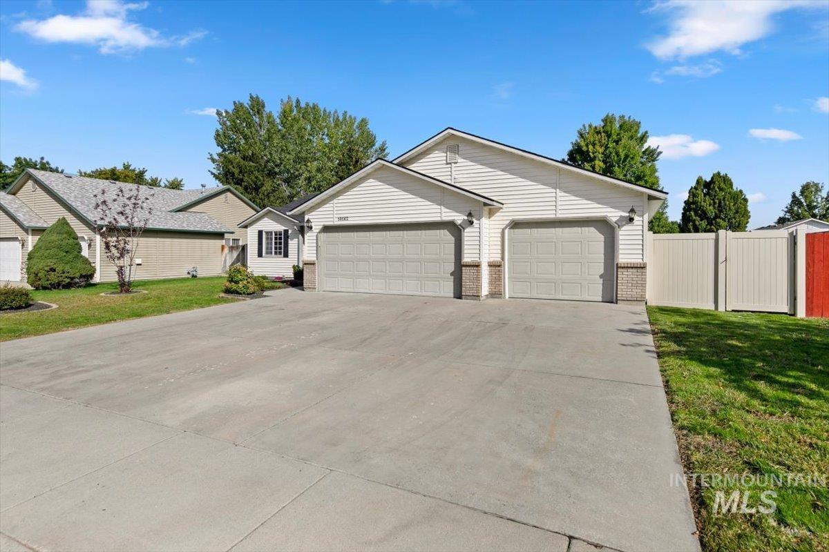 10162 W Antietam St, Boise, Idaho 83709, 3 Bedrooms, 2 Bathrooms, Residential For Sale, Price $475,000, 99001213