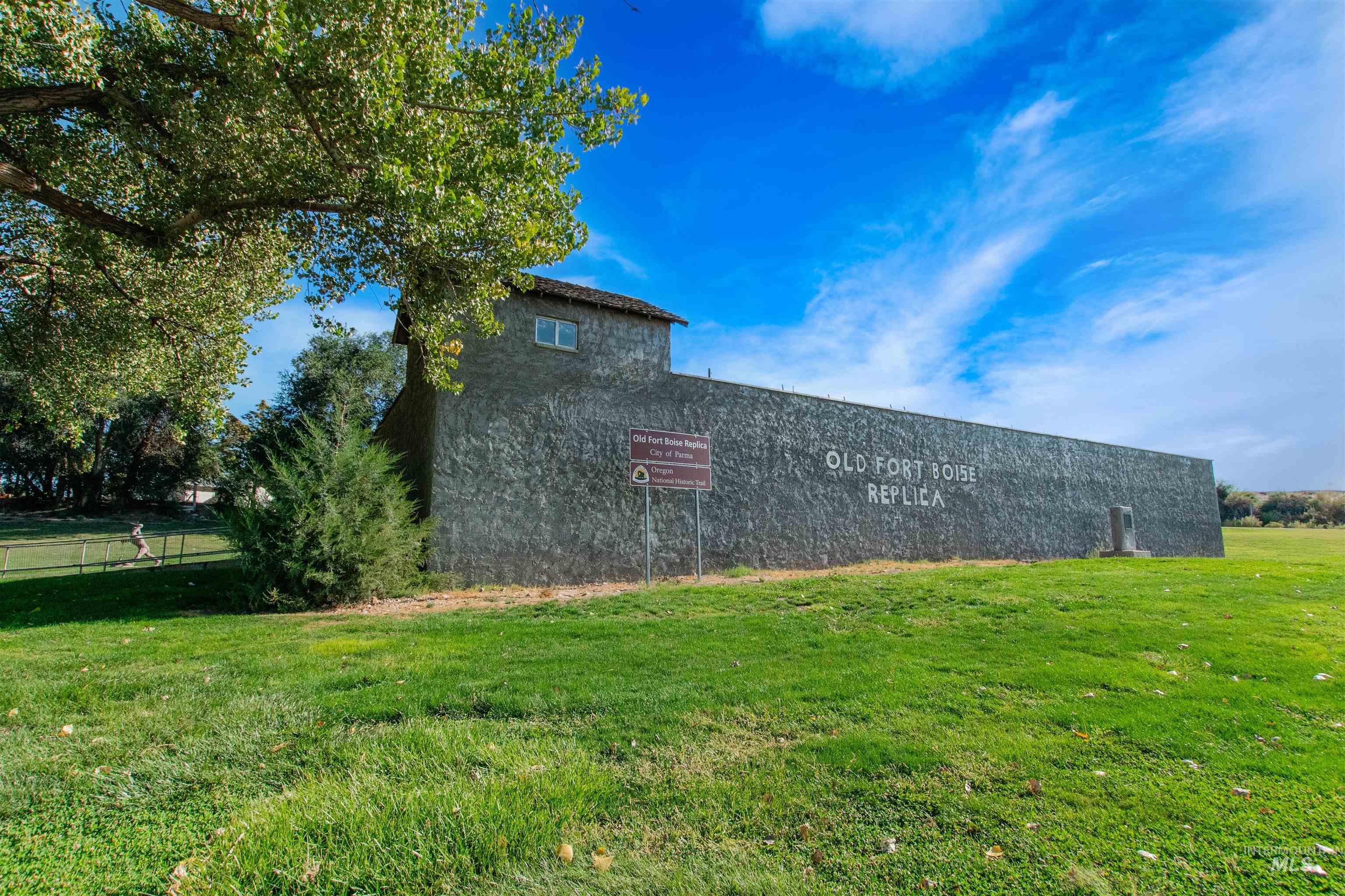 801 E Ball Avenue, Parma, Idaho 83660, 2 Bedrooms, 1 Bathroom, Residential Income For Sale, Price $300,000,MLS 99001214