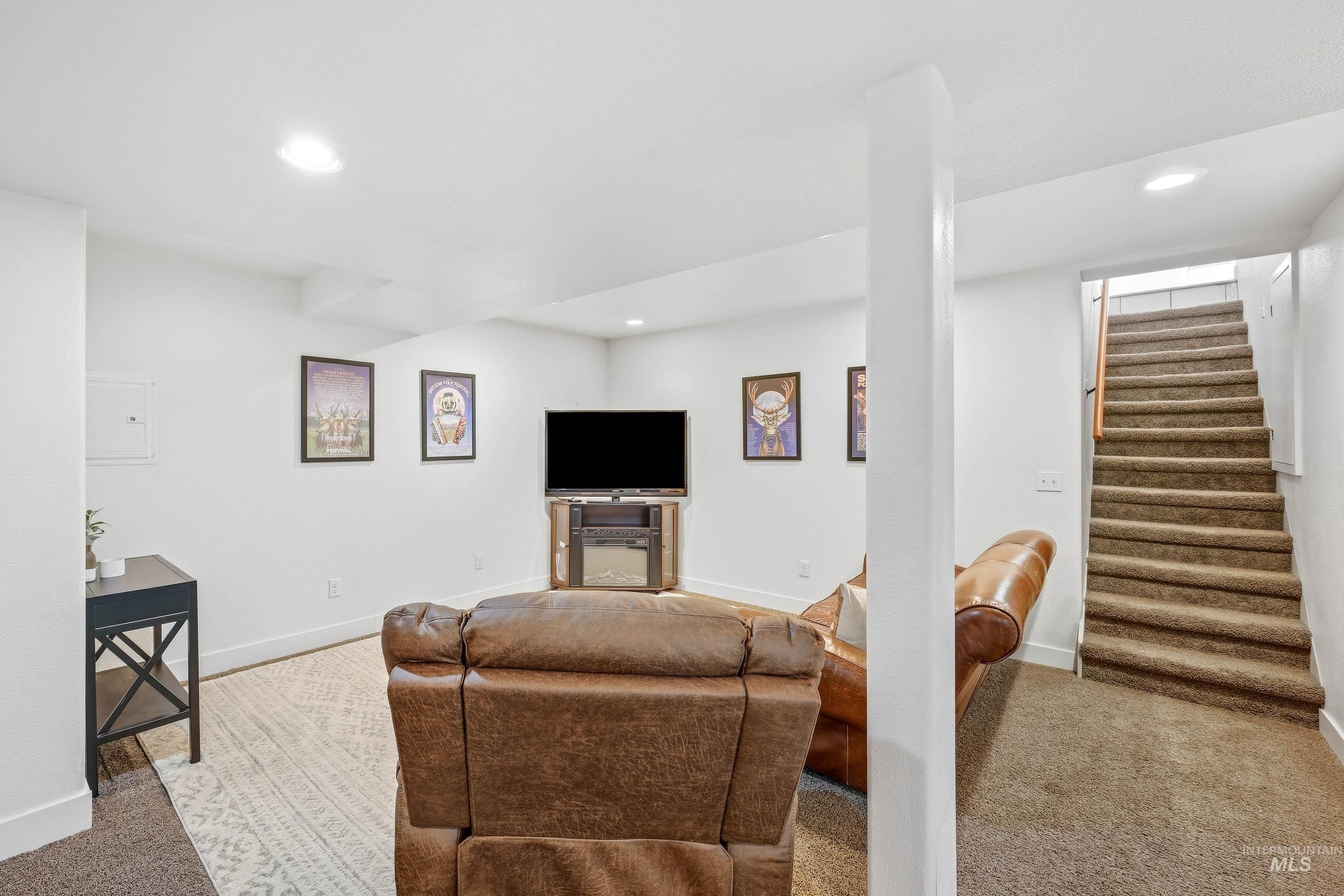 846 Nylarol Street, Moscow, Idaho 83843, 4 Bedrooms, 3 Bathrooms, Residential For Sale, Price $590,000, 99001215