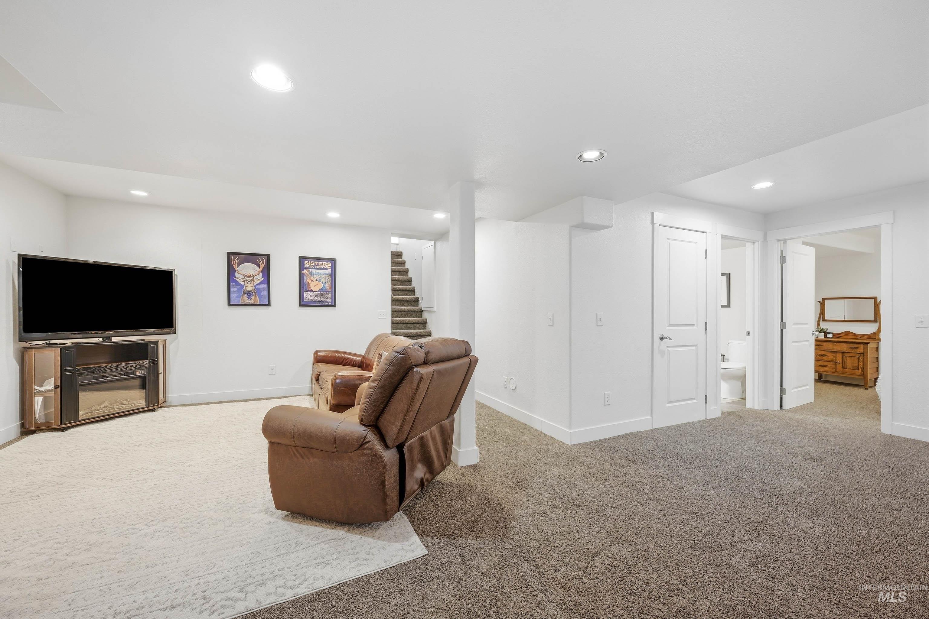 846 Nylarol Street, Moscow, Idaho 83843, 4 Bedrooms, 3 Bathrooms, Residential For Sale, Price $590,000, 99001215