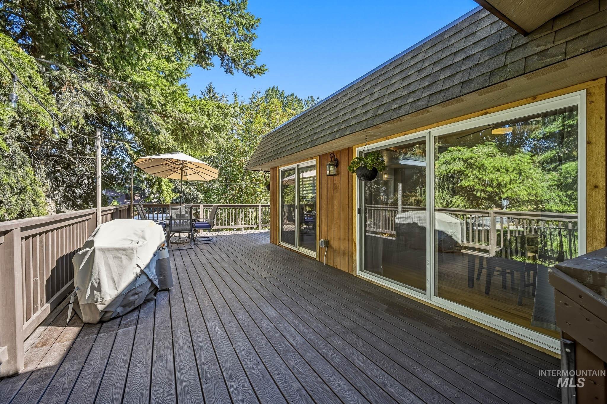 846 Nylarol Street, Moscow, Idaho 83843, 4 Bedrooms, 3 Bathrooms, Residential For Sale, Price $590,000, 99001215