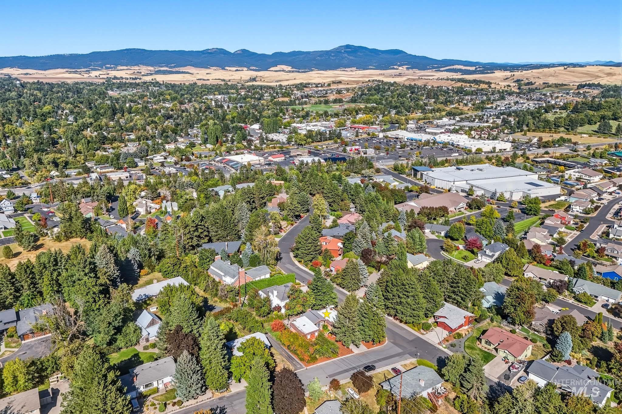 846 Nylarol Street, Moscow, Idaho 83843, 4 Bedrooms, 3 Bathrooms, Residential For Sale, Price $590,000, 99001215