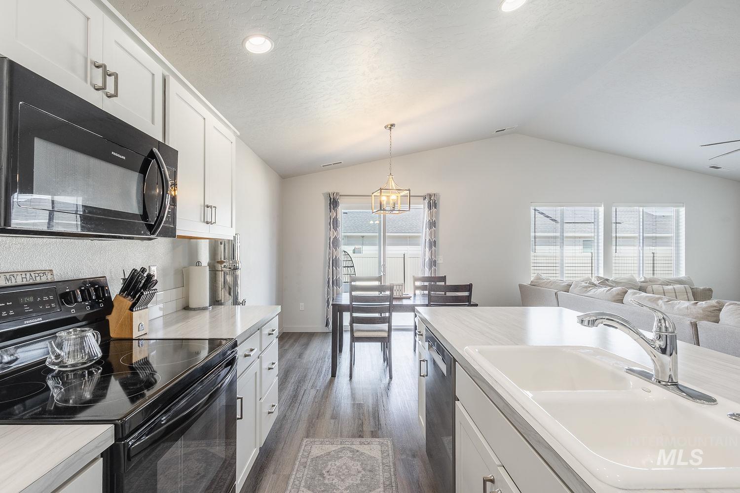 16924 N Lowerfield Loop, Nampa, Idaho 83687, 3 Bedrooms, 2 Bathrooms, Residential For Sale, Price $409,990, 99001218
