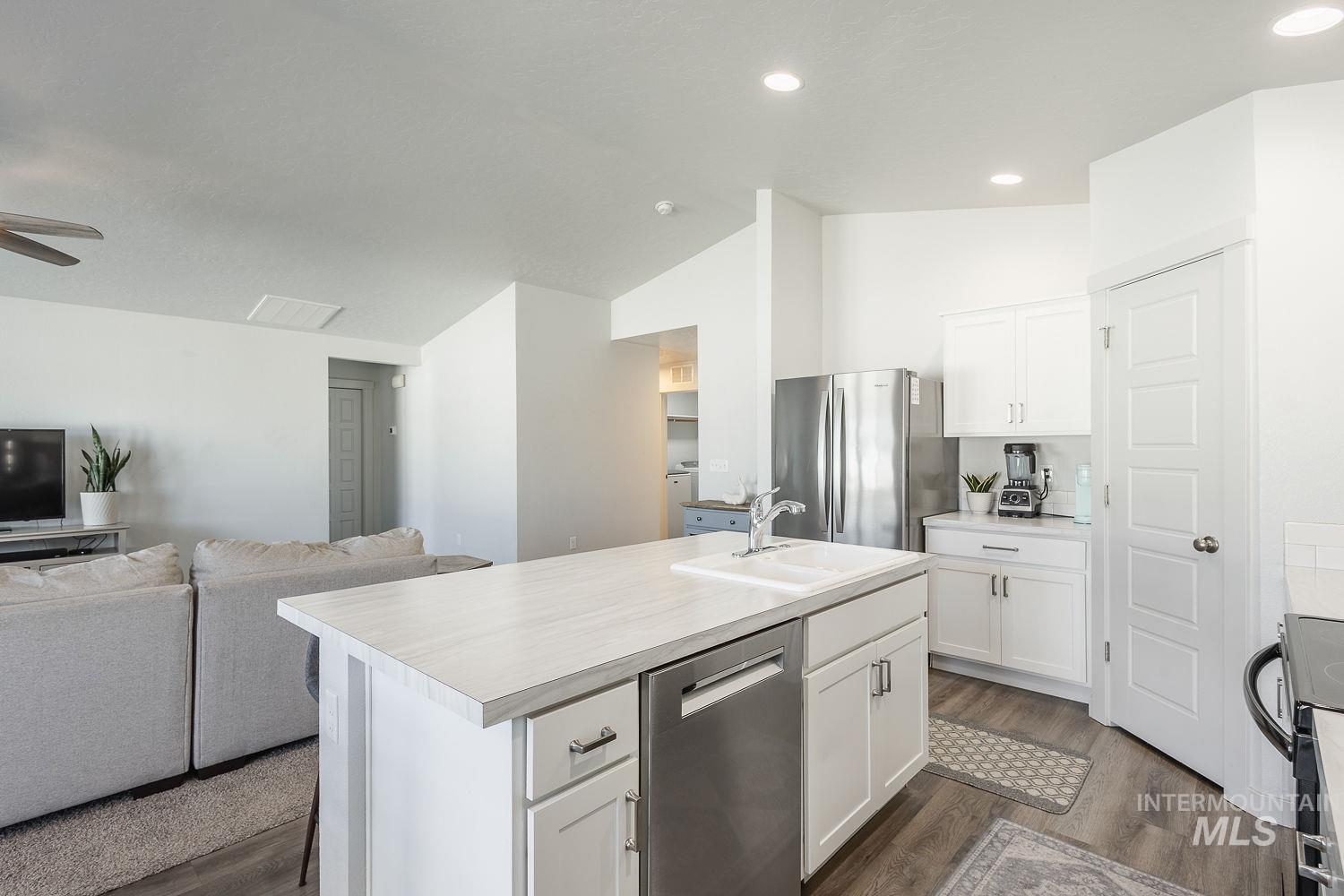 16924 N Lowerfield Loop, Nampa, Idaho 83687, 3 Bedrooms, 2 Bathrooms, Residential For Sale, Price $409,990, 99001218