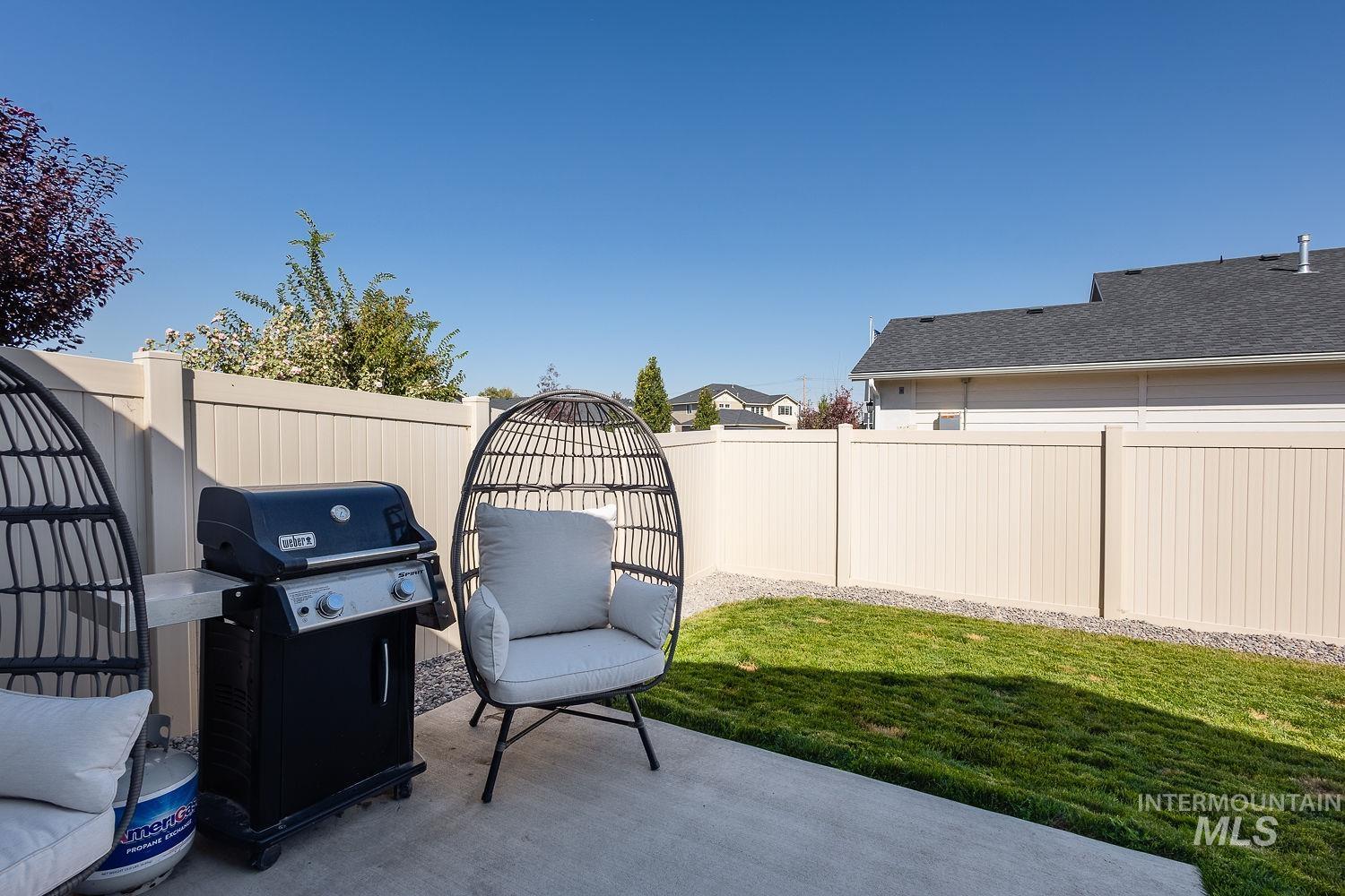 16924 N Lowerfield Loop, Nampa, Idaho 83687, 3 Bedrooms, 2 Bathrooms, Residential For Sale, Price $409,990, 99001218