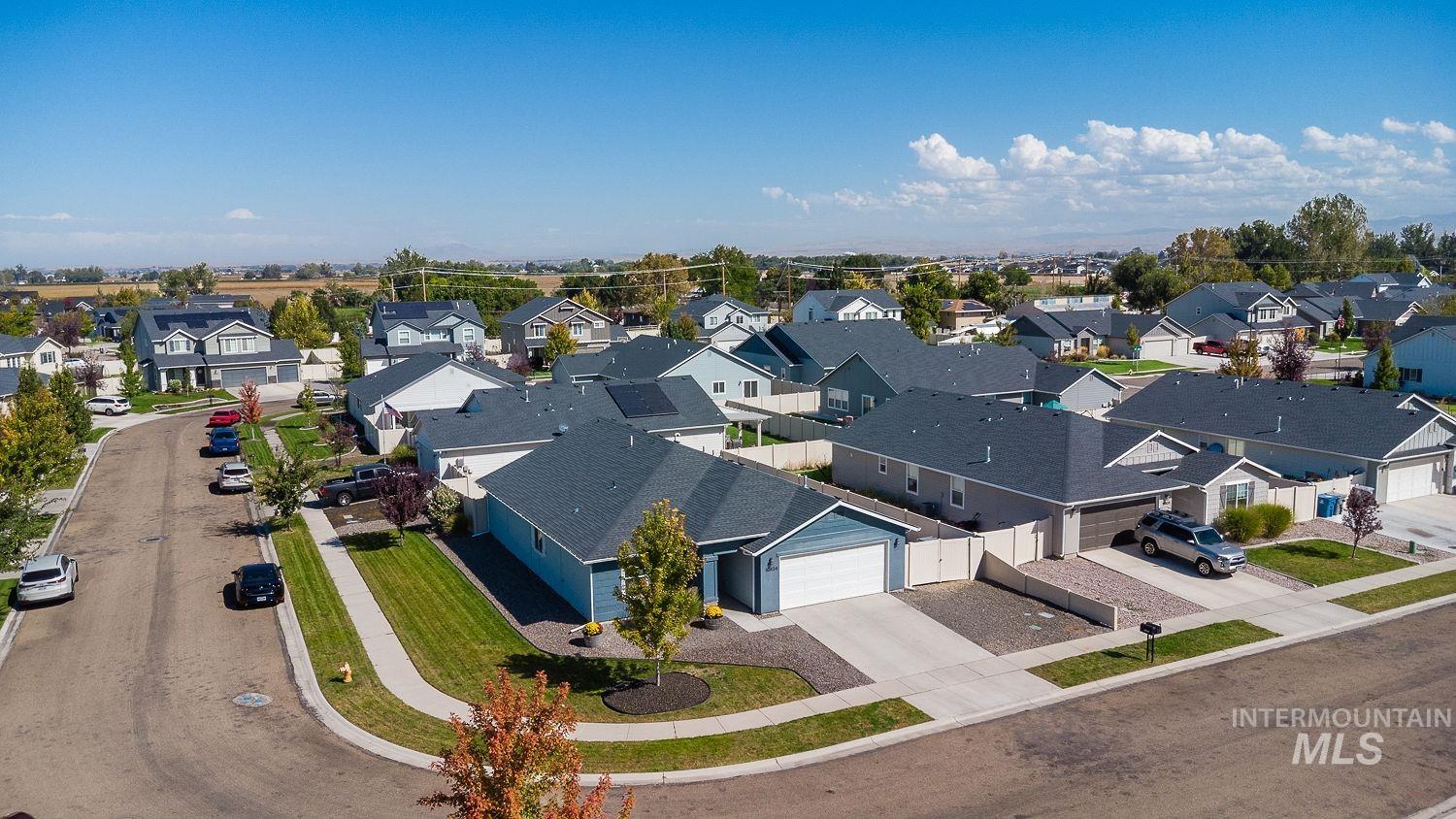 16924 N Lowerfield Loop, Nampa, Idaho 83687, 3 Bedrooms, 2 Bathrooms, Residential For Sale, Price $409,990, 99001218