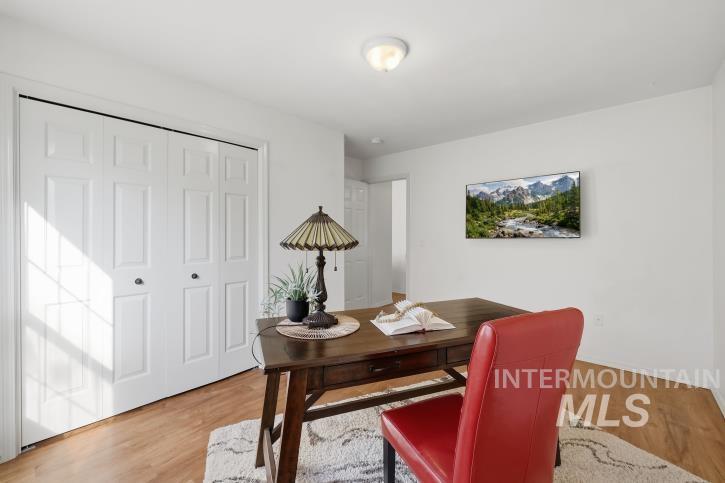 10112 W Jewell St., Boise, Idaho 83704, 3 Bedrooms, 2 Bathrooms, Residential For Sale, Price $422,500, 99001220