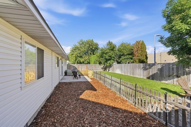 10112 W Jewell St., Boise, Idaho 83704, 3 Bedrooms, 2 Bathrooms, Residential For Sale, Price $422,500, 99001220