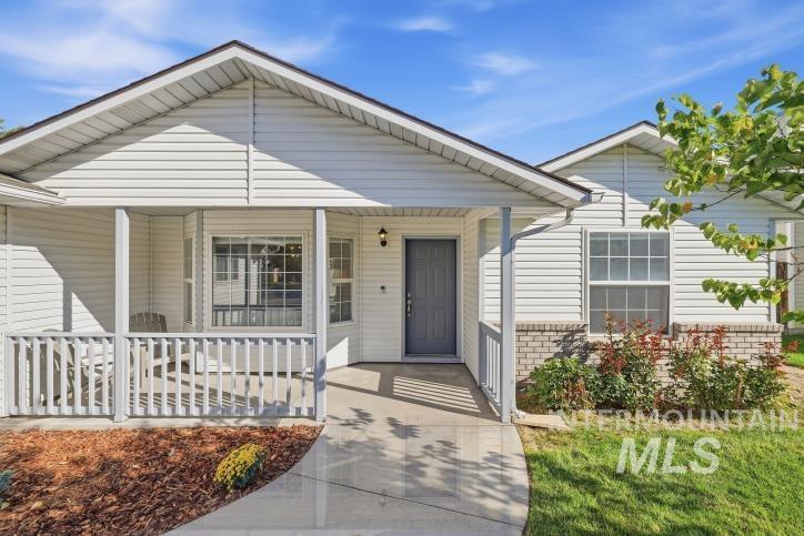 10112 W Jewell St., Boise, Idaho 83704, 3 Bedrooms, 2 Bathrooms, Residential For Sale, Price $422,500, 99001220