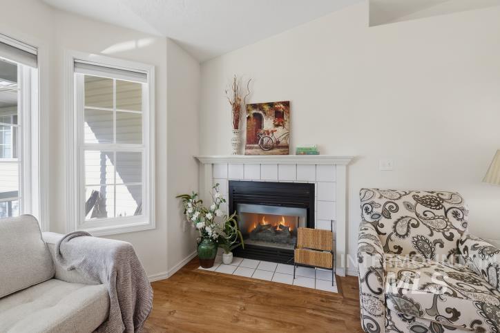 10112 W Jewell St., Boise, Idaho 83704, 3 Bedrooms, 2 Bathrooms, Residential For Sale, Price $422,500, 99001220