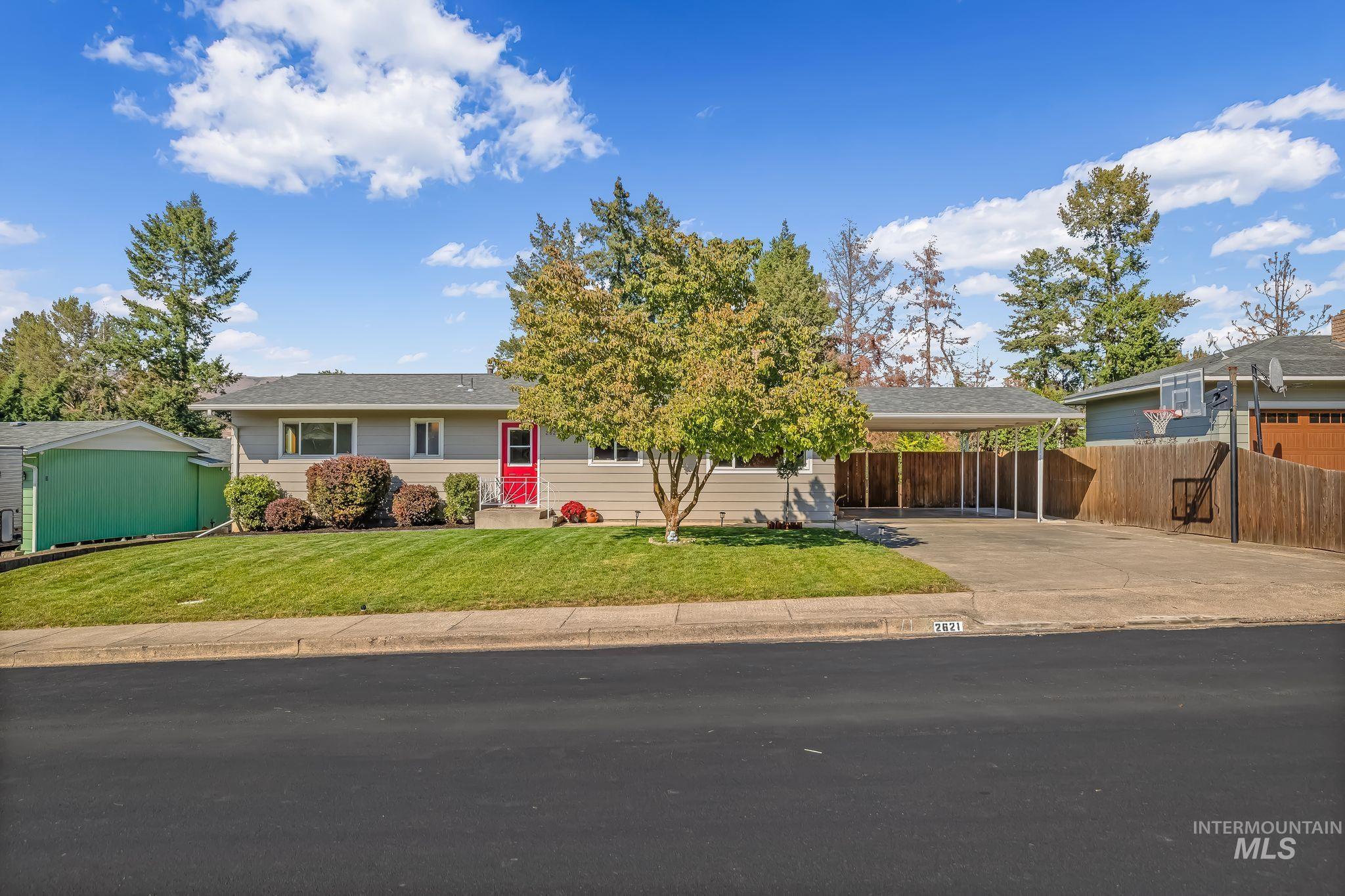 2621 Willow Dr., Lewiston, Idaho 83501, 3 Bedrooms, 3 Bathrooms, Residential For Sale, Price $449,000, 99001222