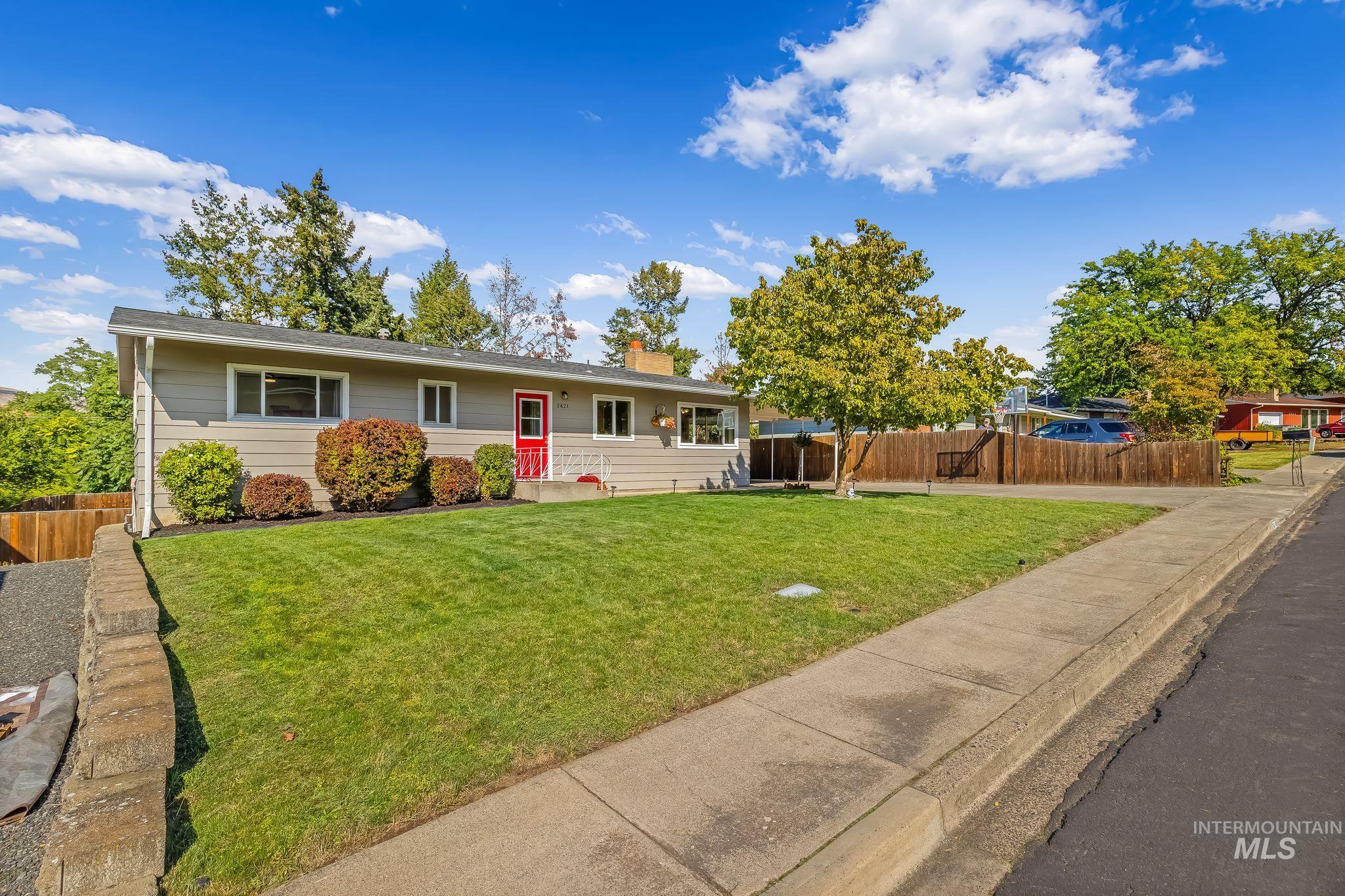 2621 Willow Dr., Lewiston, Idaho 83501, 3 Bedrooms, 3 Bathrooms, Residential For Sale, Price $449,000, 99001222