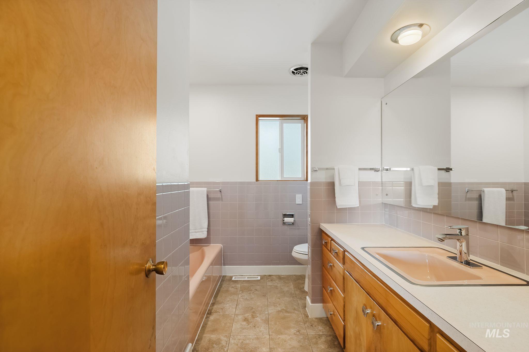 2621 Willow Dr., Lewiston, Idaho 83501, 3 Bedrooms, 3 Bathrooms, Residential For Sale, Price $449,000, 99001222