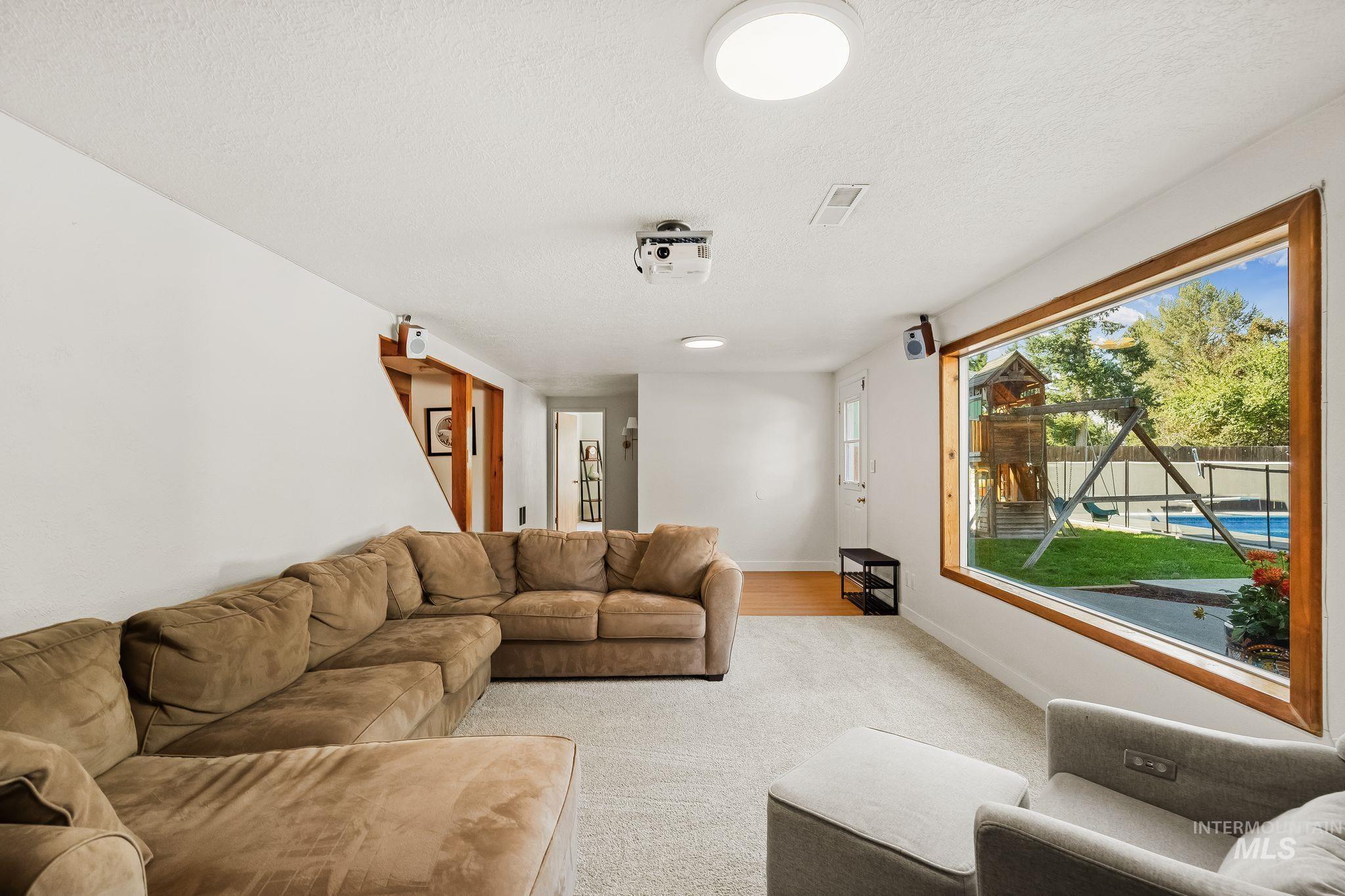 2621 Willow Dr., Lewiston, Idaho 83501, 3 Bedrooms, 3 Bathrooms, Residential For Sale, Price $449,000, 99001222