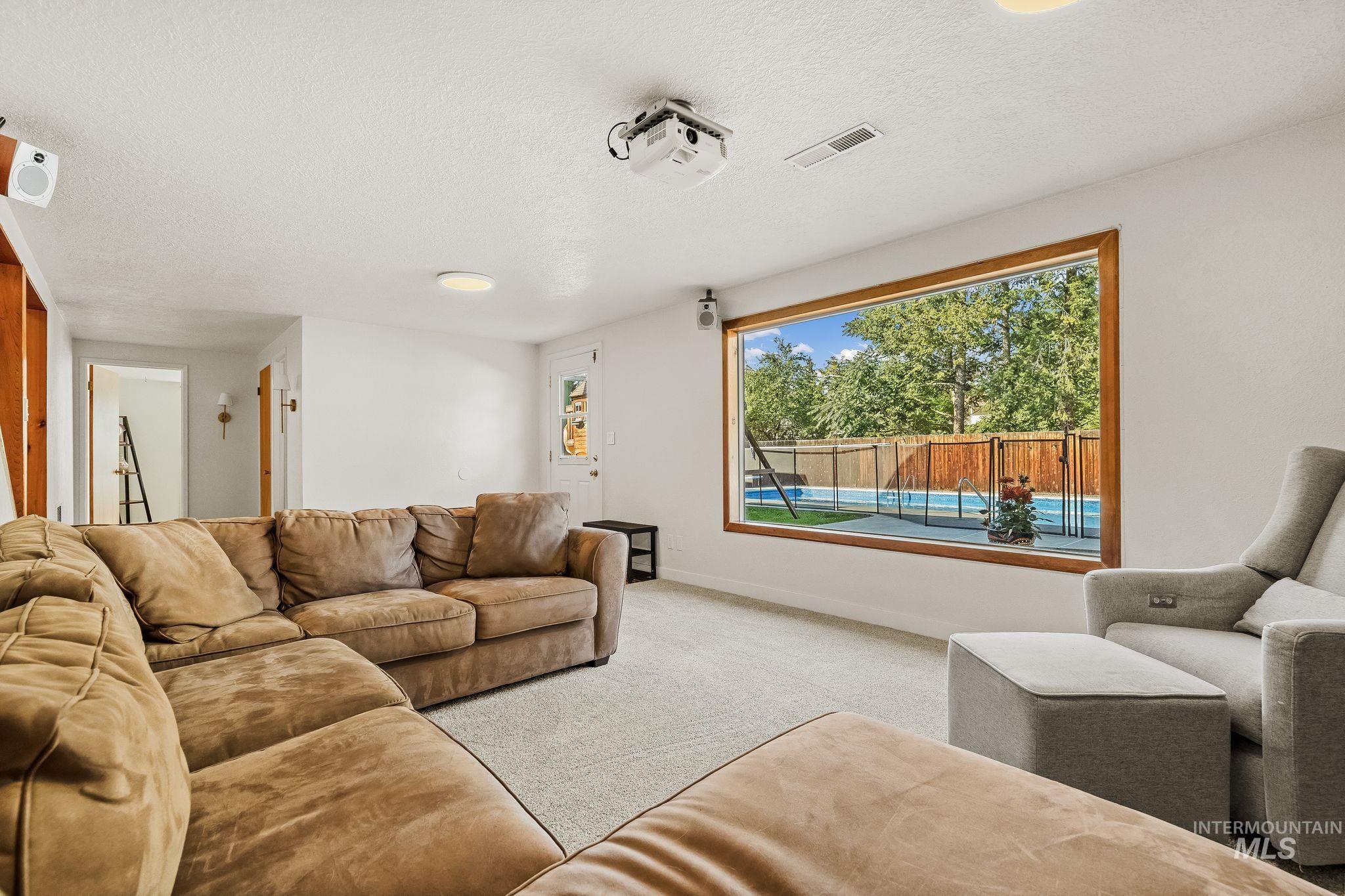 2621 Willow Dr., Lewiston, Idaho 83501, 3 Bedrooms, 3 Bathrooms, Residential For Sale, Price $449,000, 99001222