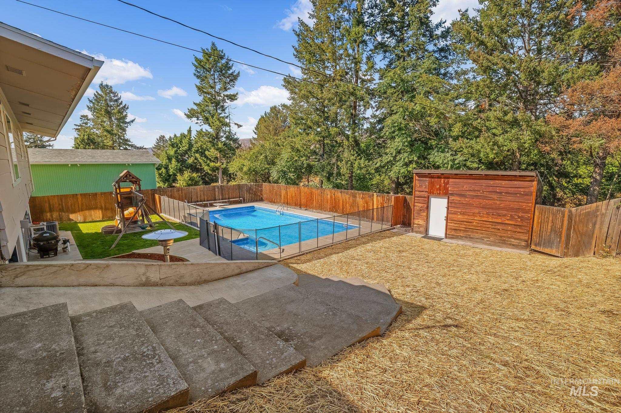 2621 Willow Dr., Lewiston, Idaho 83501, 3 Bedrooms, 3 Bathrooms, Residential For Sale, Price $449,000, 99001222