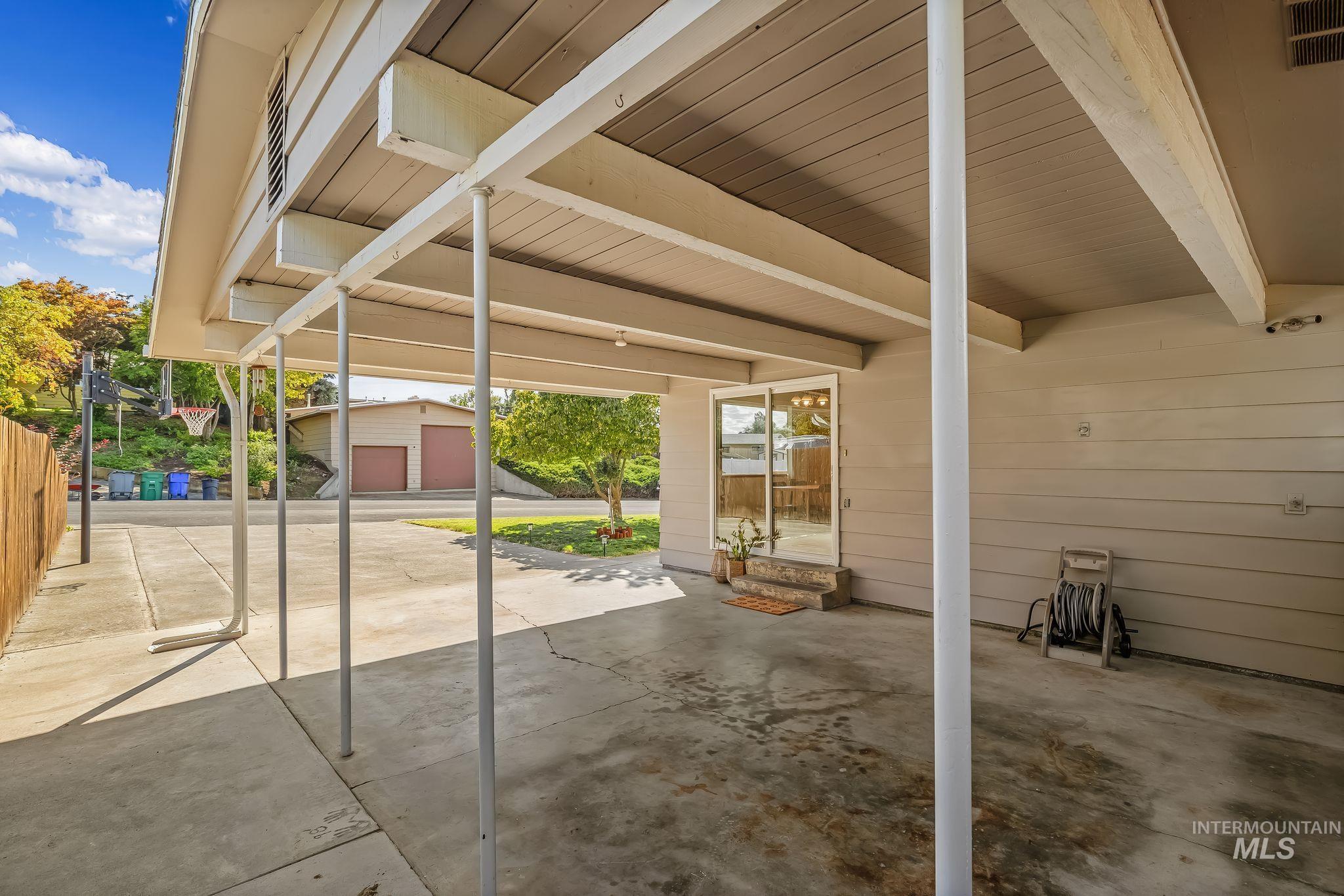 2621 Willow Dr., Lewiston, Idaho 83501, 3 Bedrooms, 3 Bathrooms, Residential For Sale, Price $449,000, 99001222